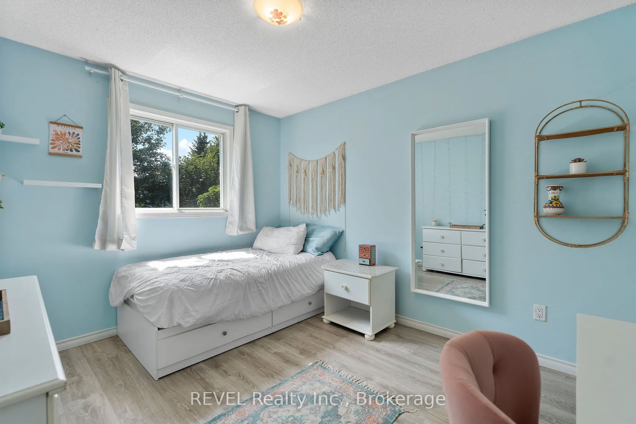 19 Crysler Crescent