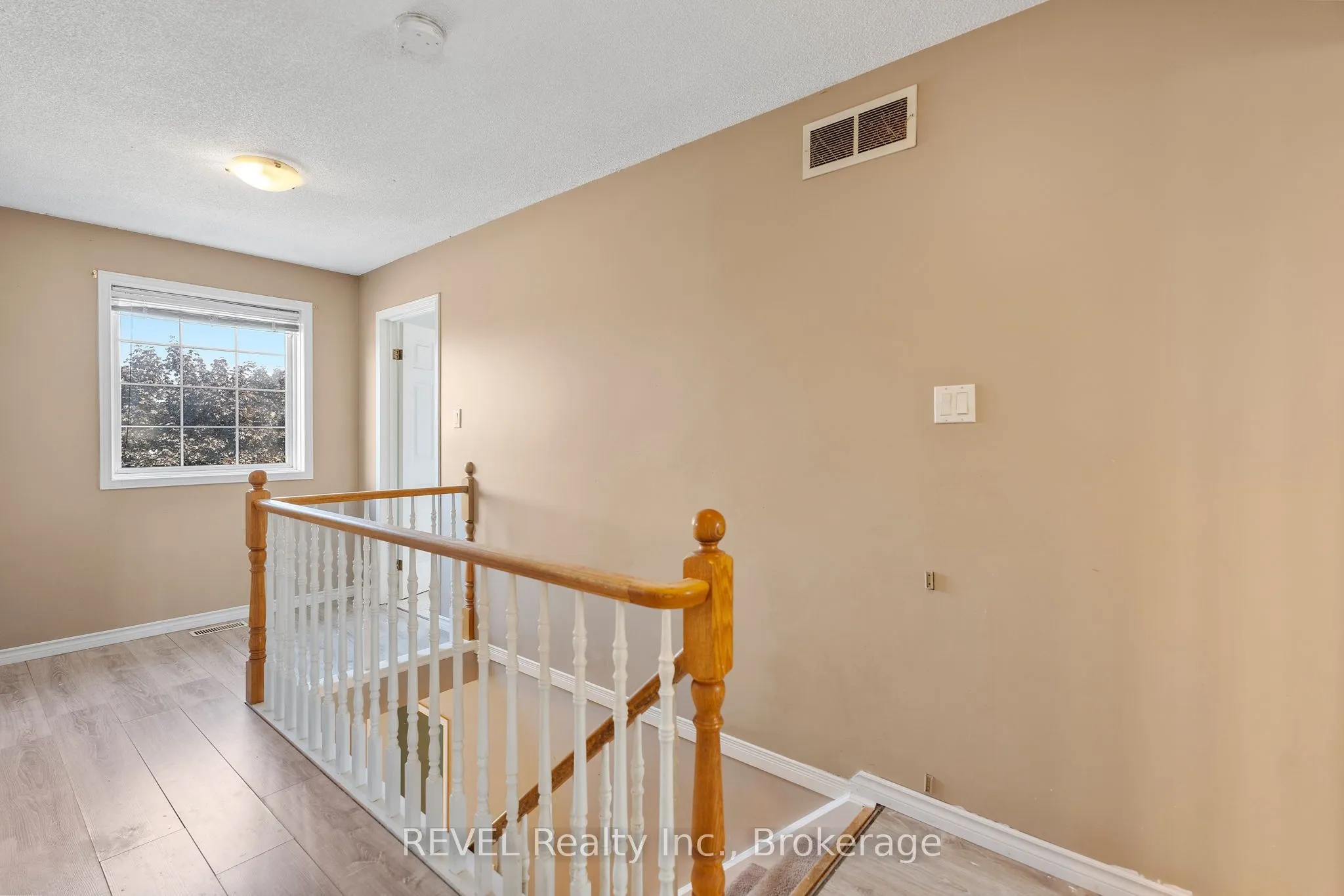 19 Crysler Crescent