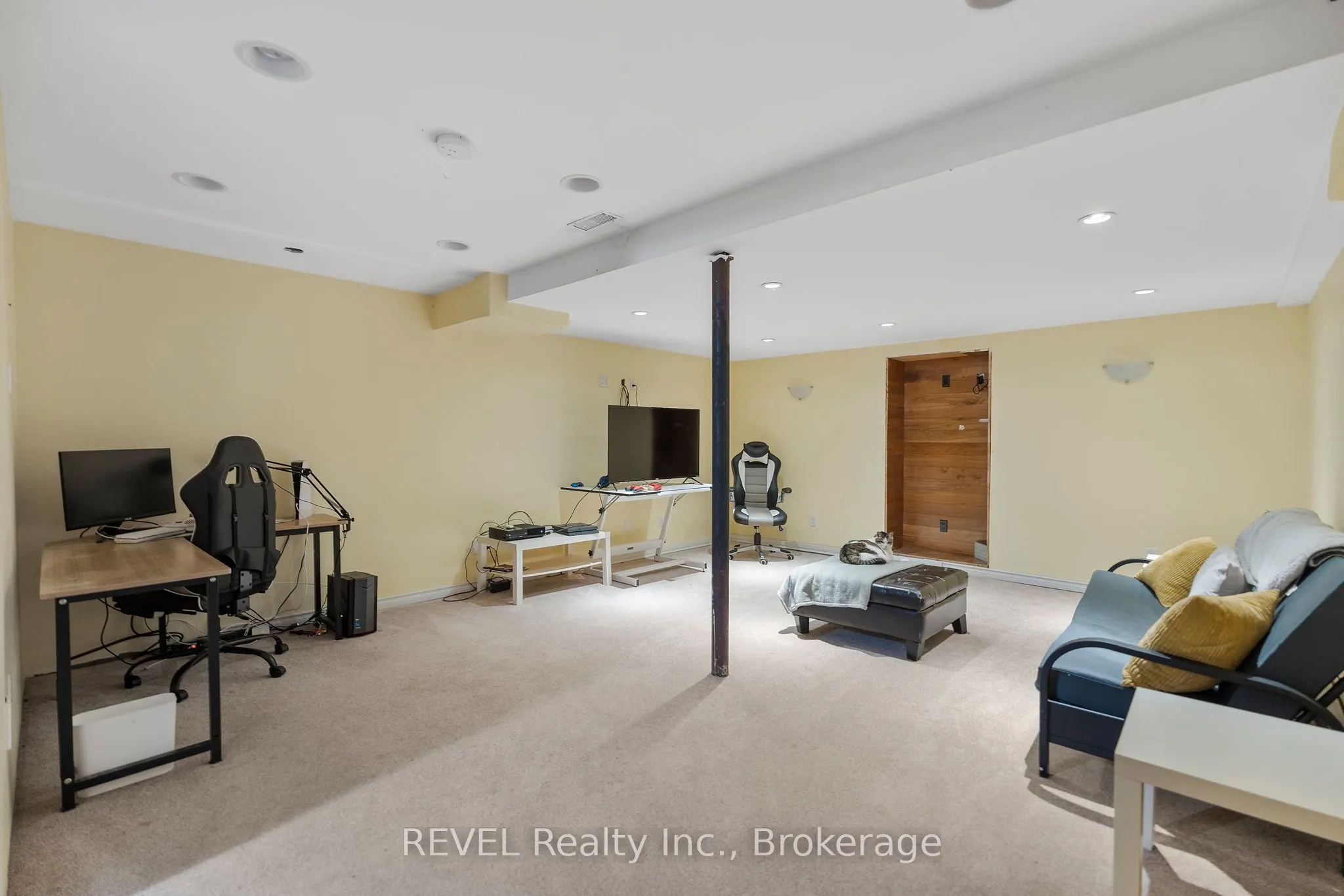 19 Crysler Crescent