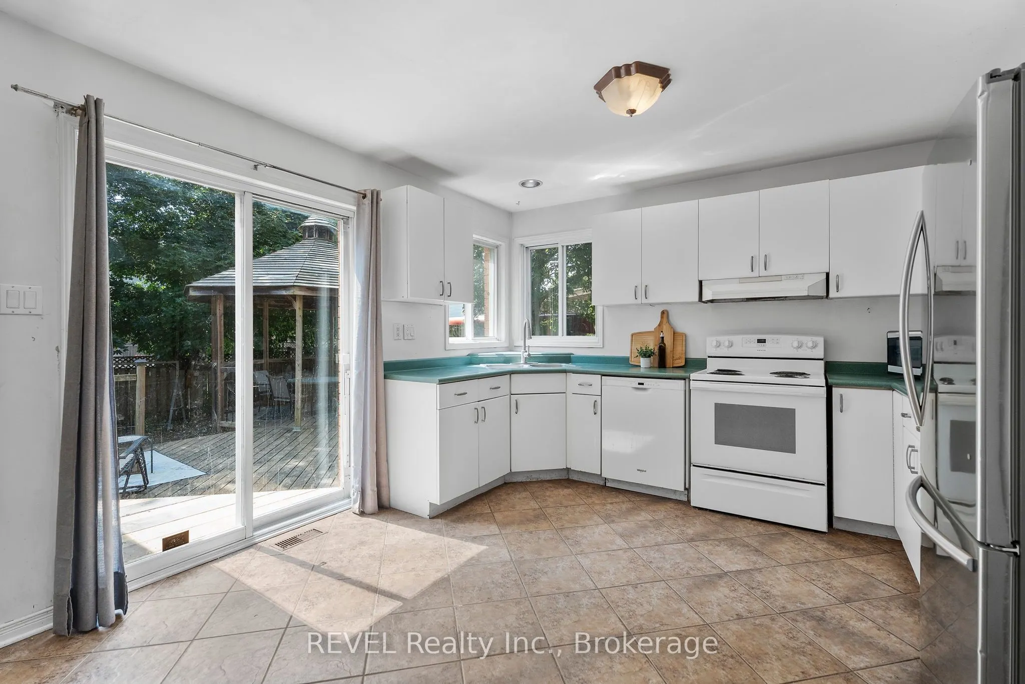 19 Crysler Crescent