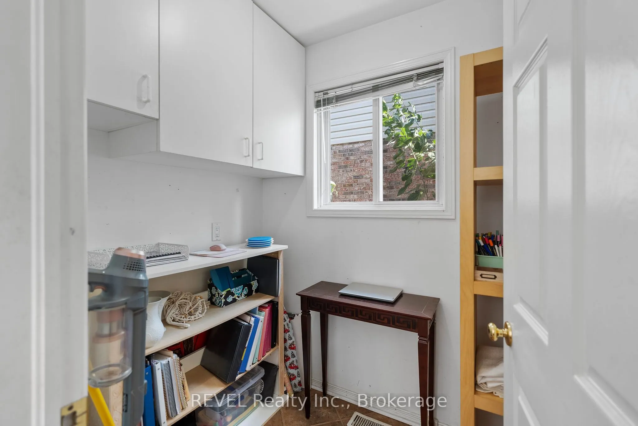 19 Crysler Crescent