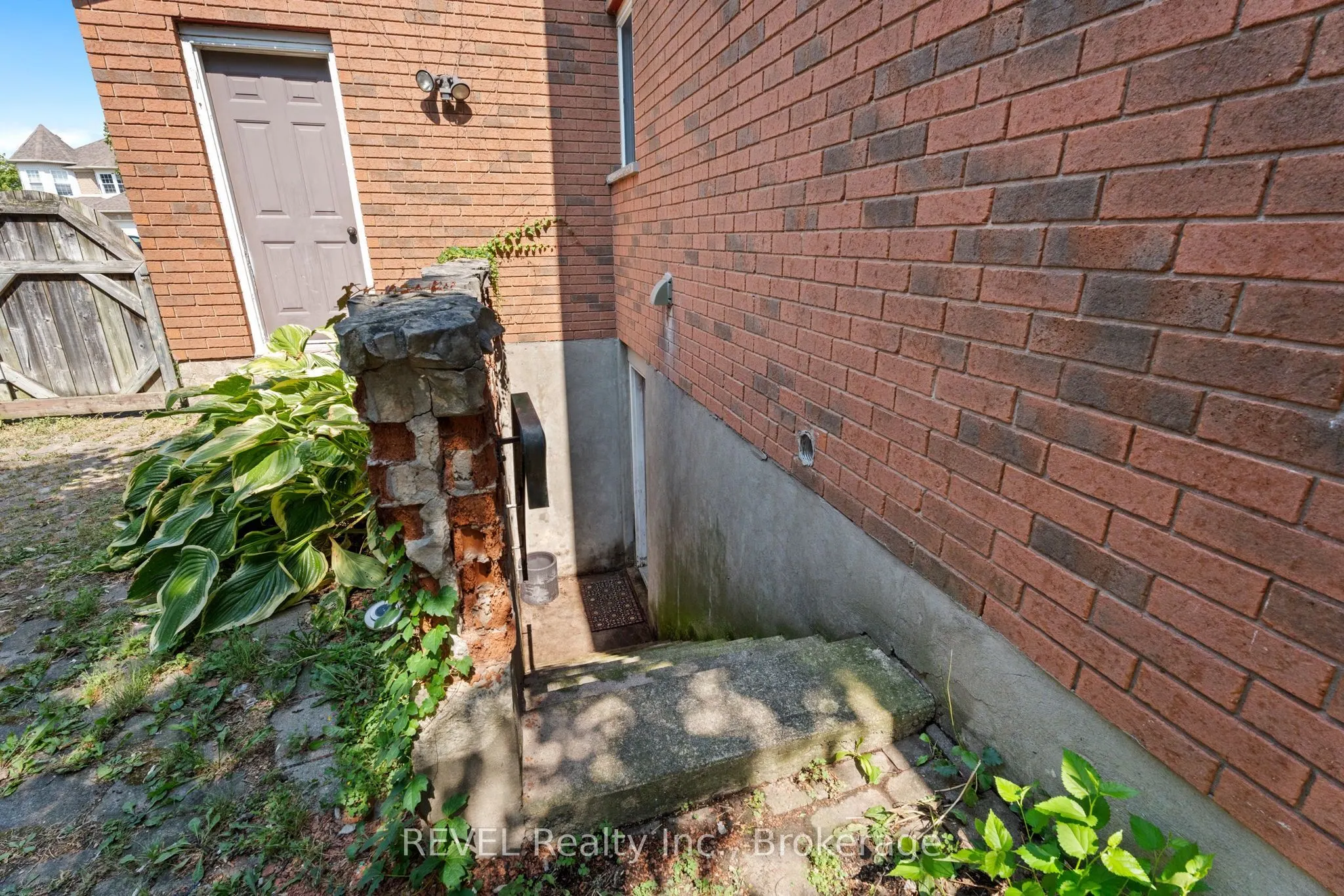 19 Crysler Crescent
