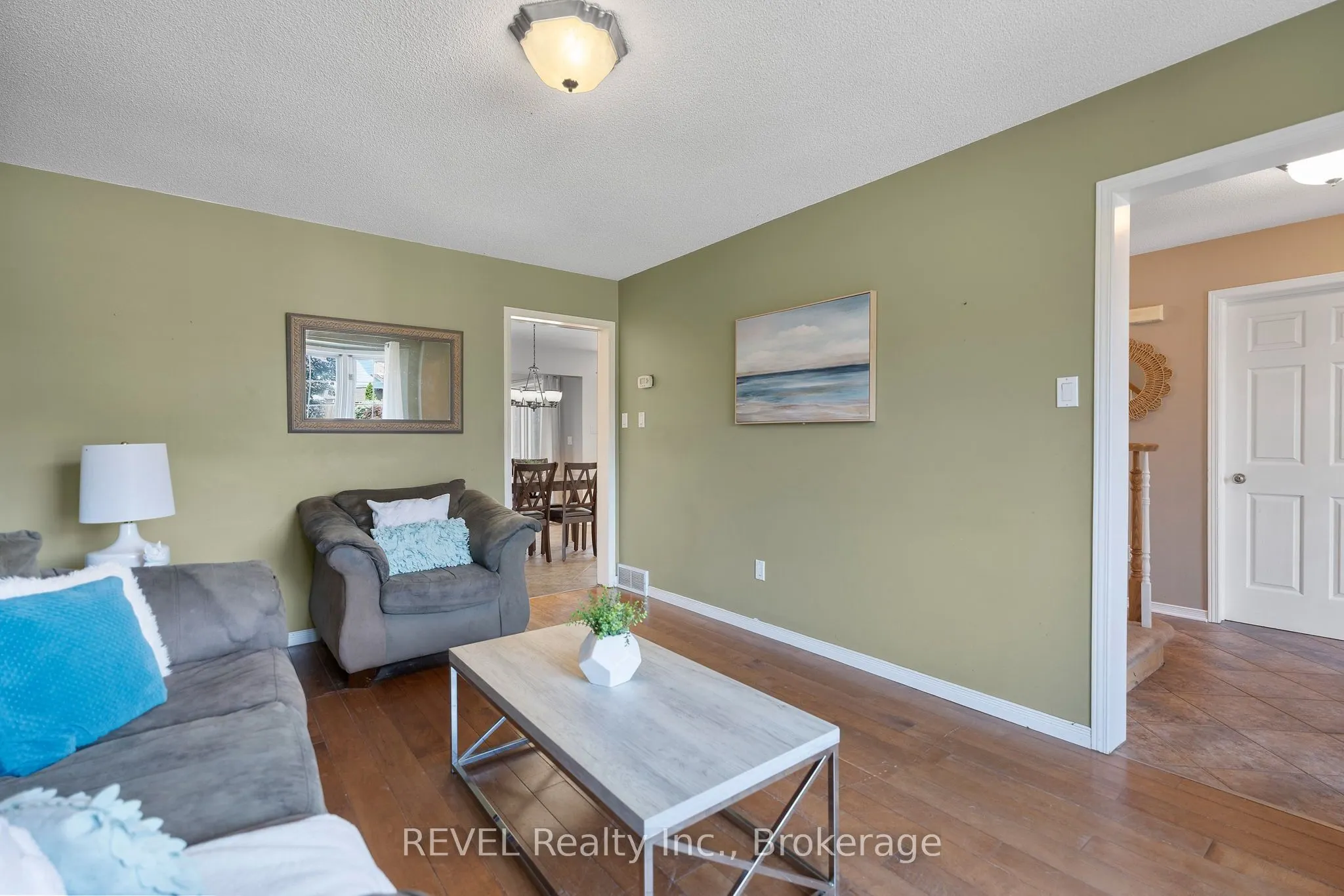 19 Crysler Crescent