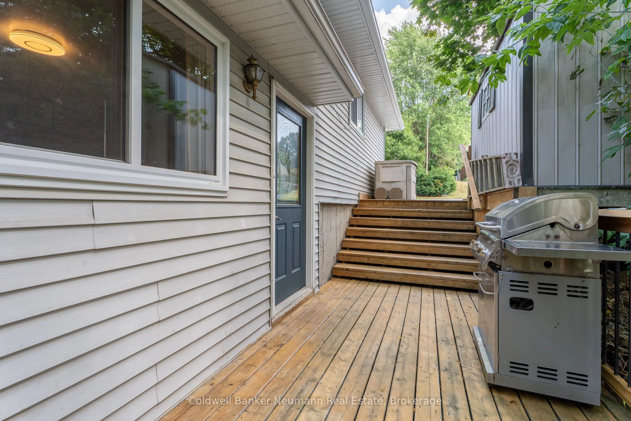 209 Wellington Street