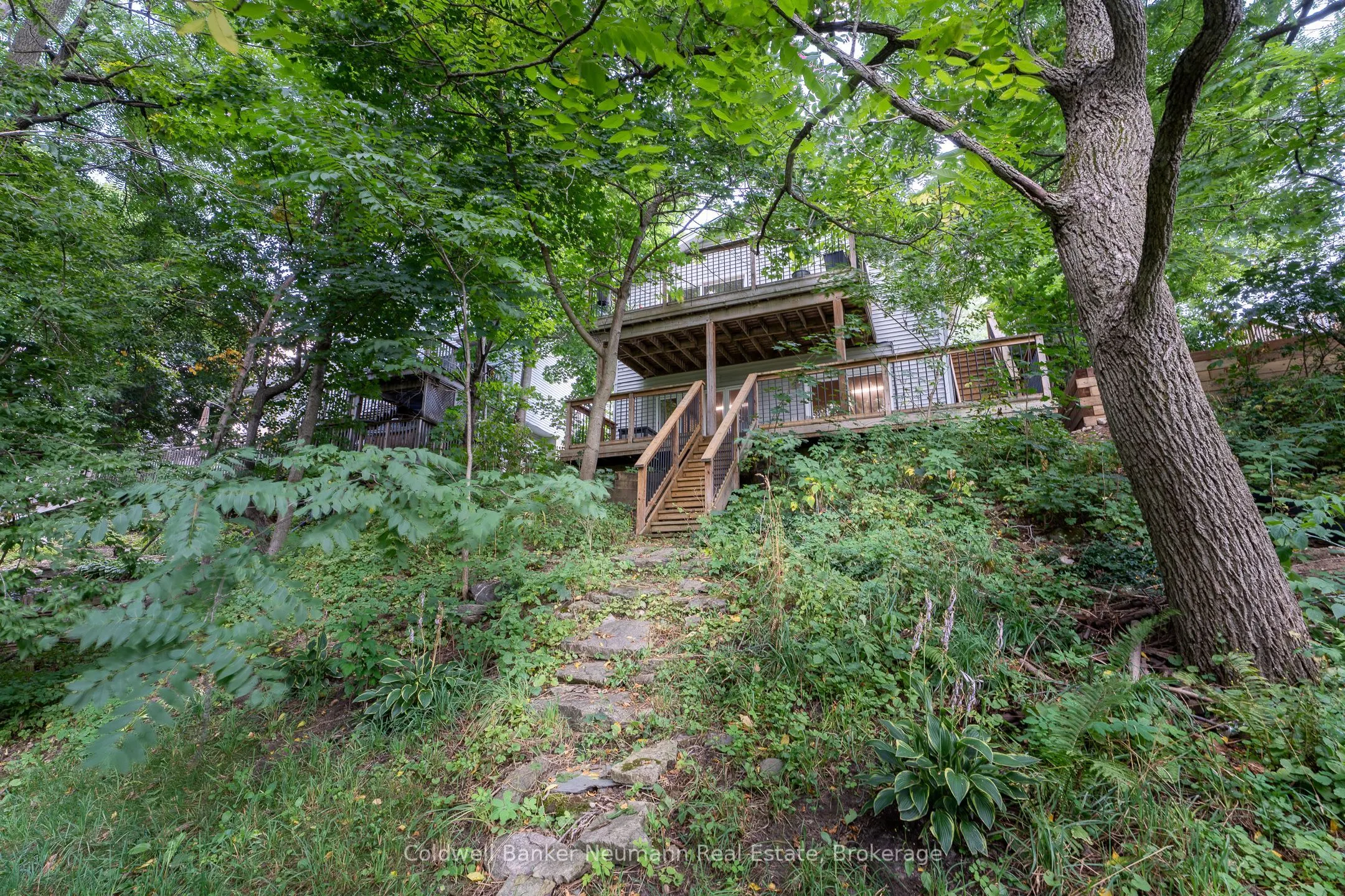 209 Wellington Street