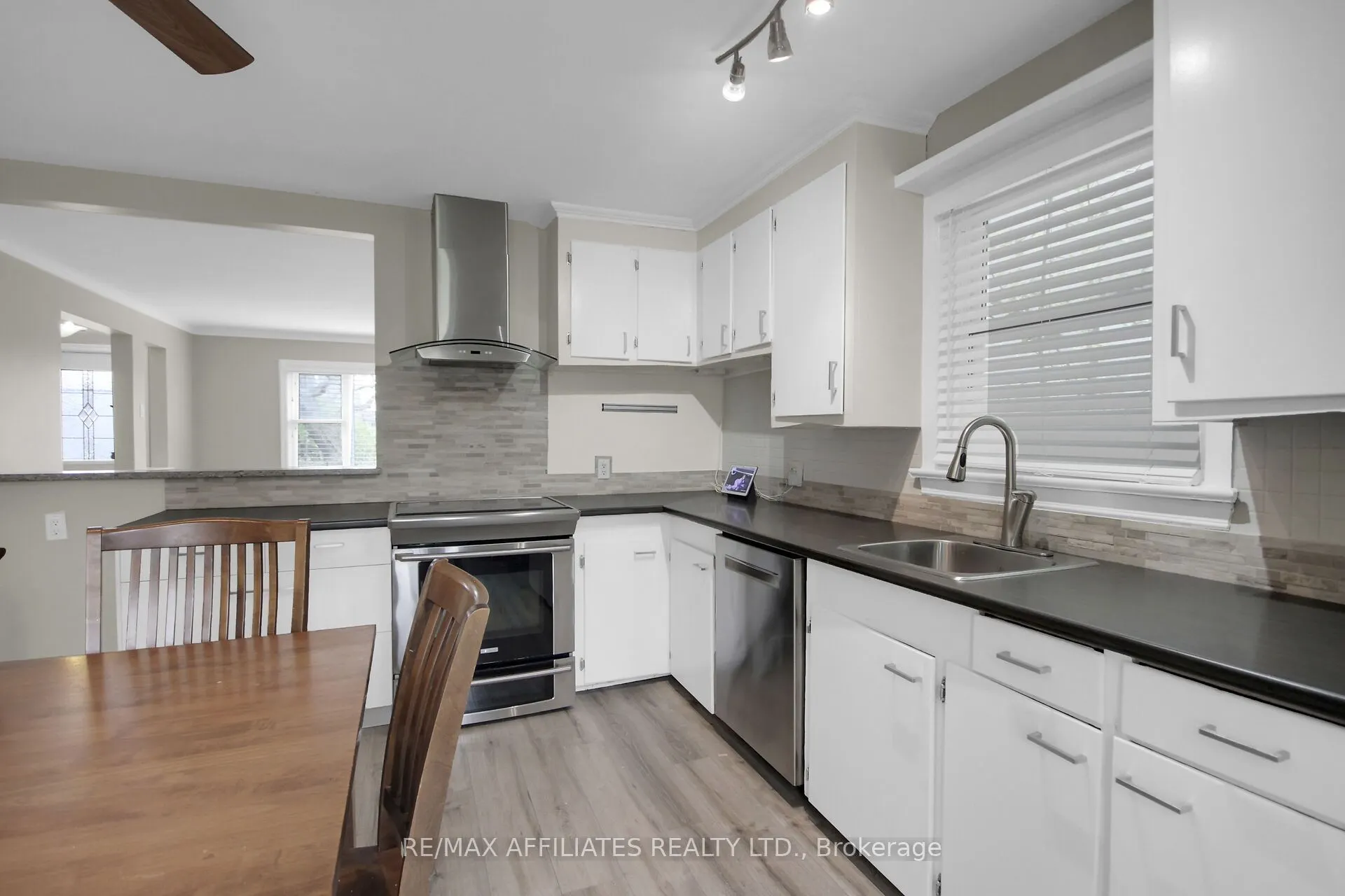 312 Mountbatten Avenue