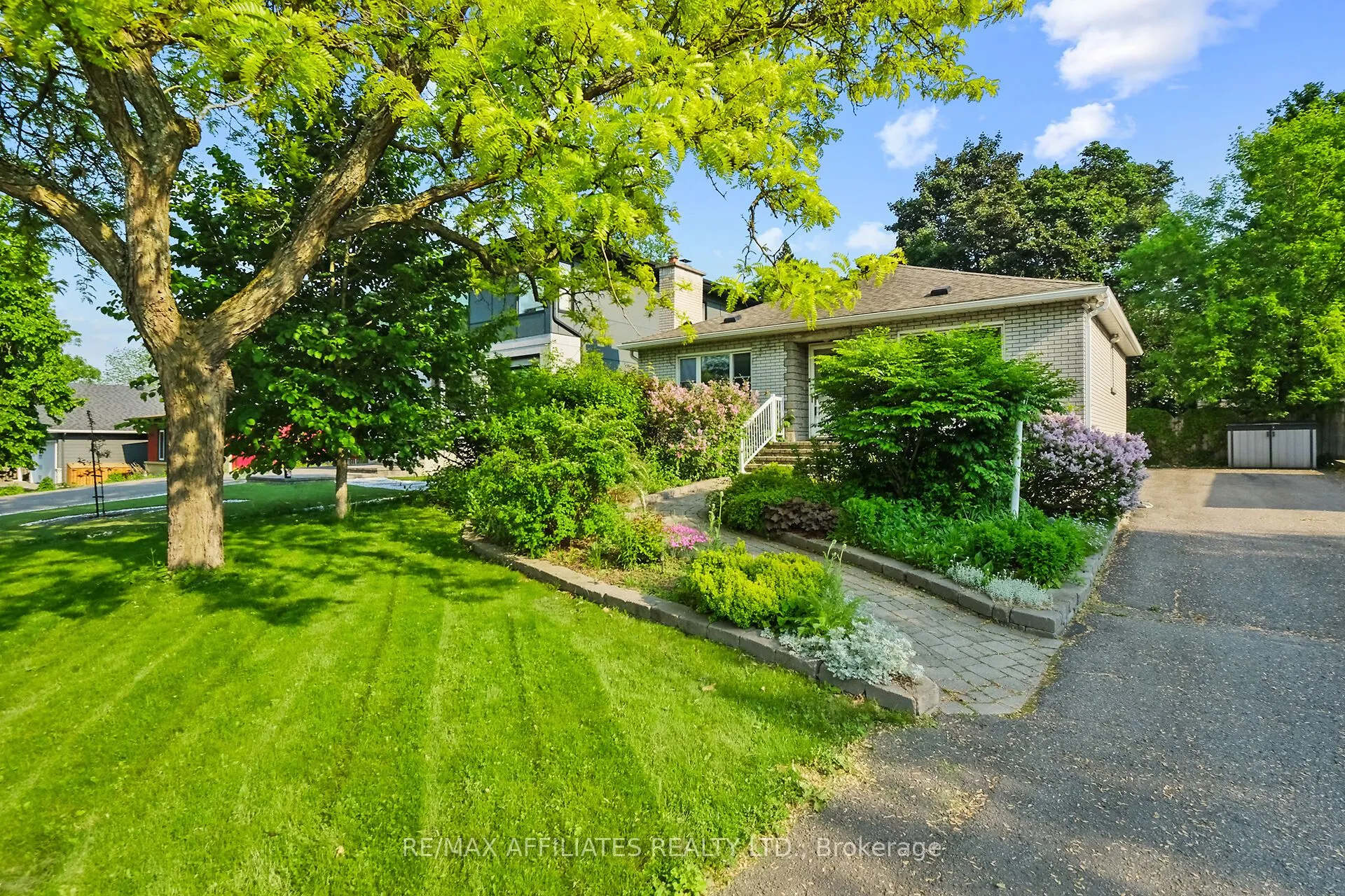 312 Mountbatten Avenue