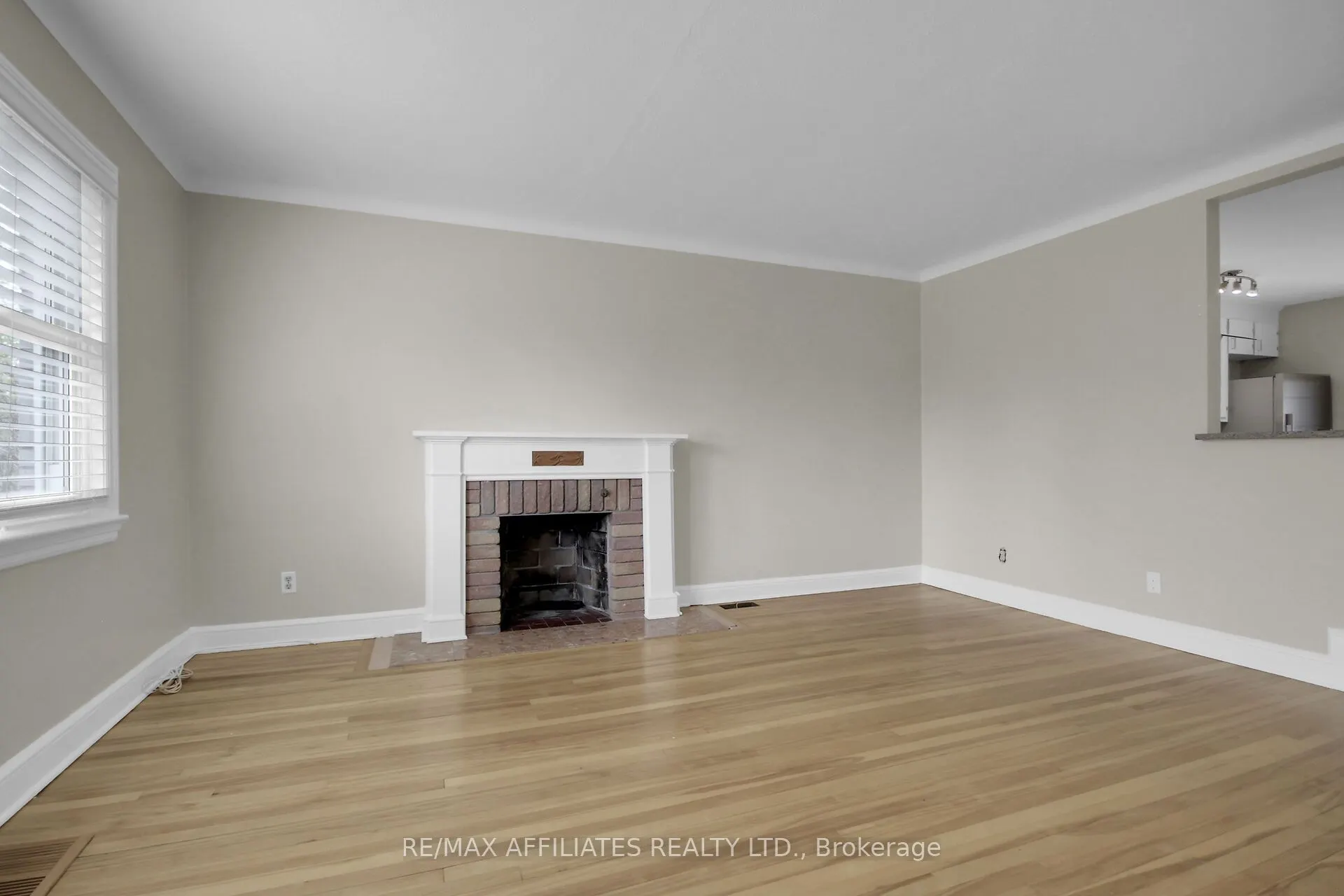 312 Mountbatten Avenue