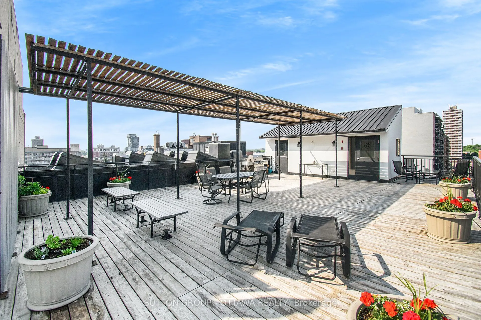 287 Maclaren Street, #202