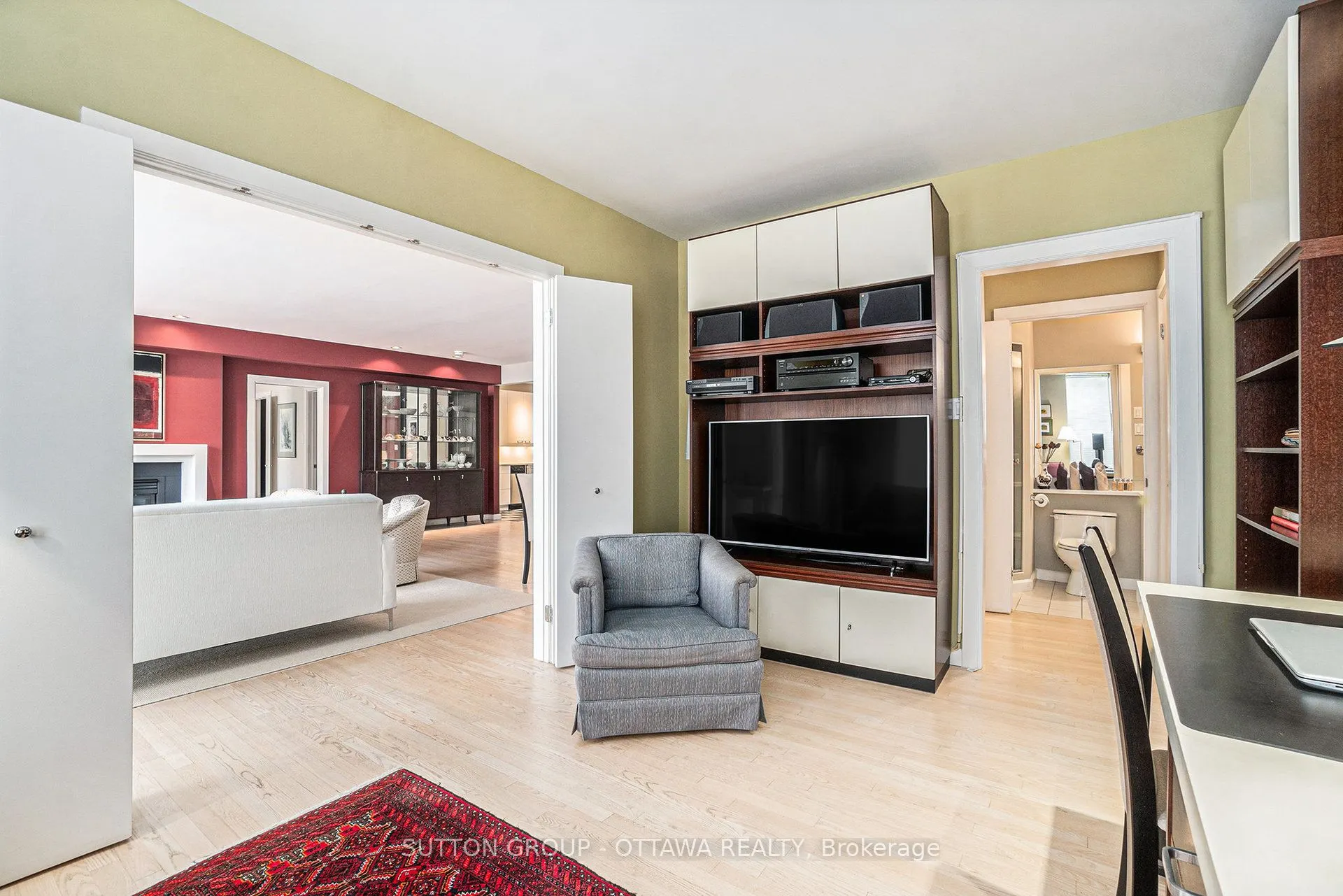 287 Maclaren Street, #202