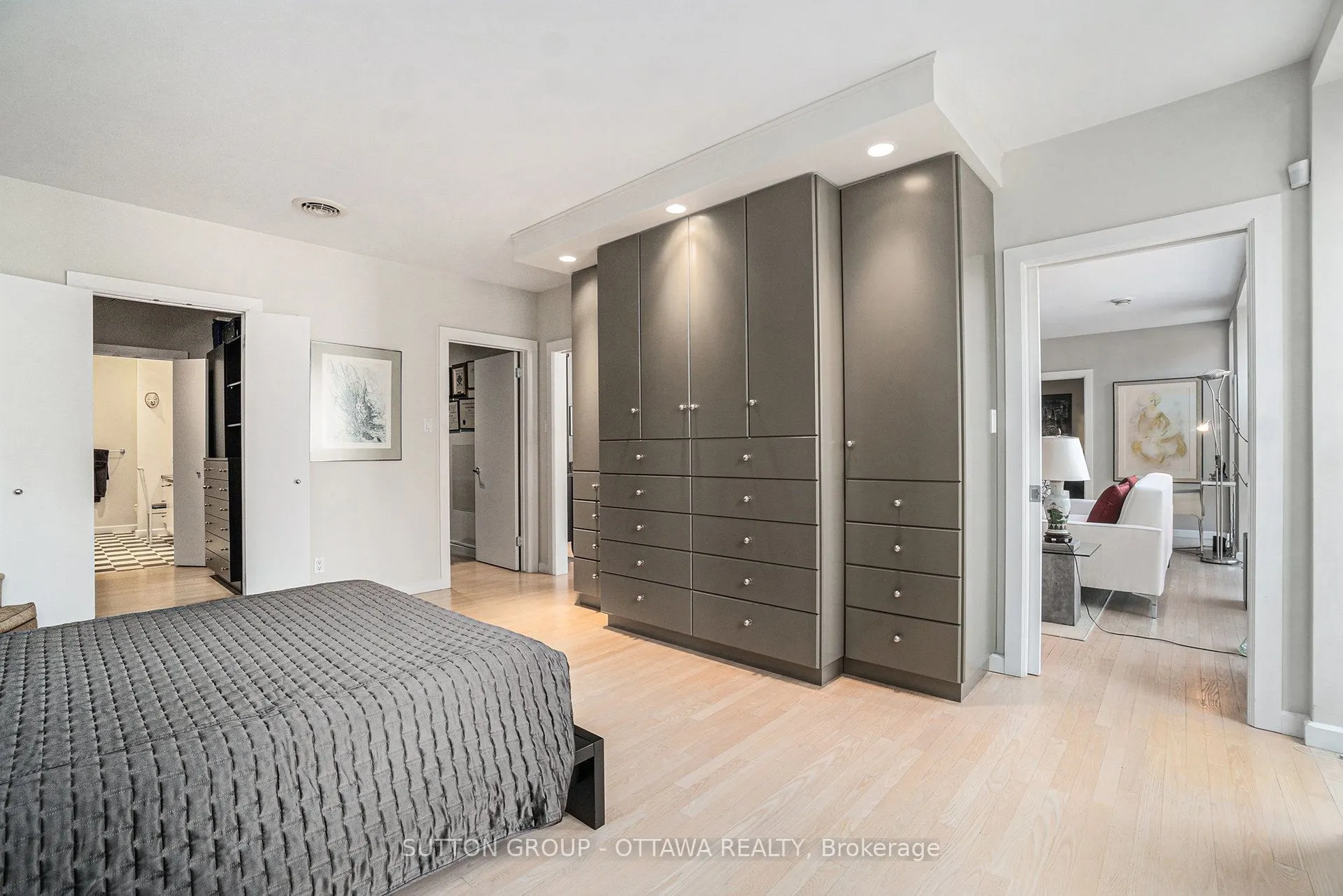 287 Maclaren Street, #202