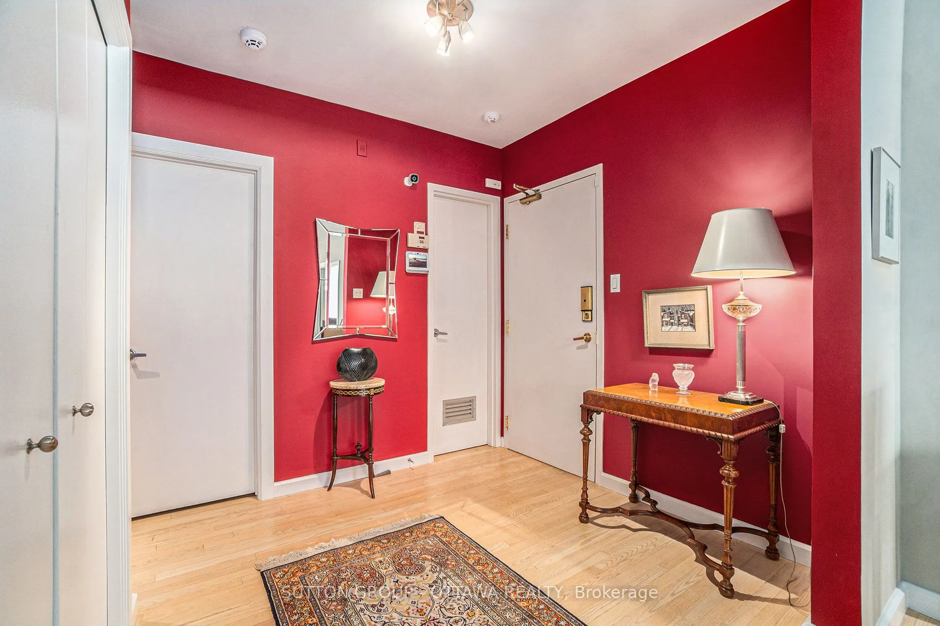 287 Maclaren Street, #202