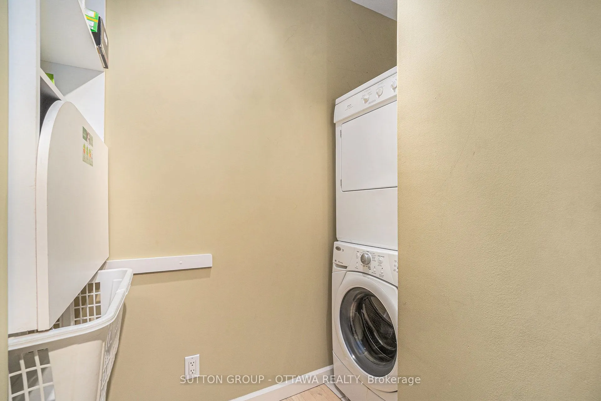 287 Maclaren Street, #202