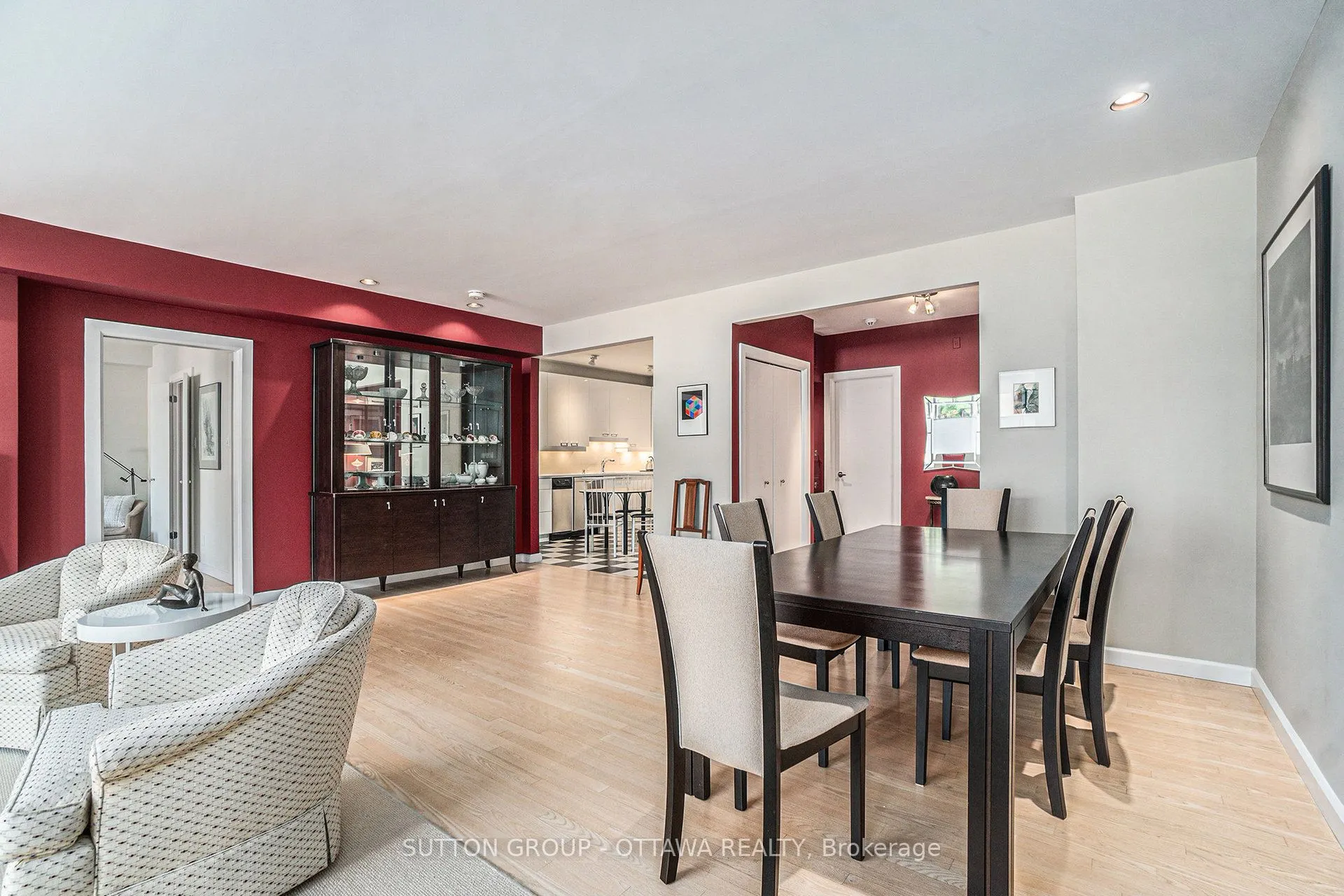 287 Maclaren Street, #202