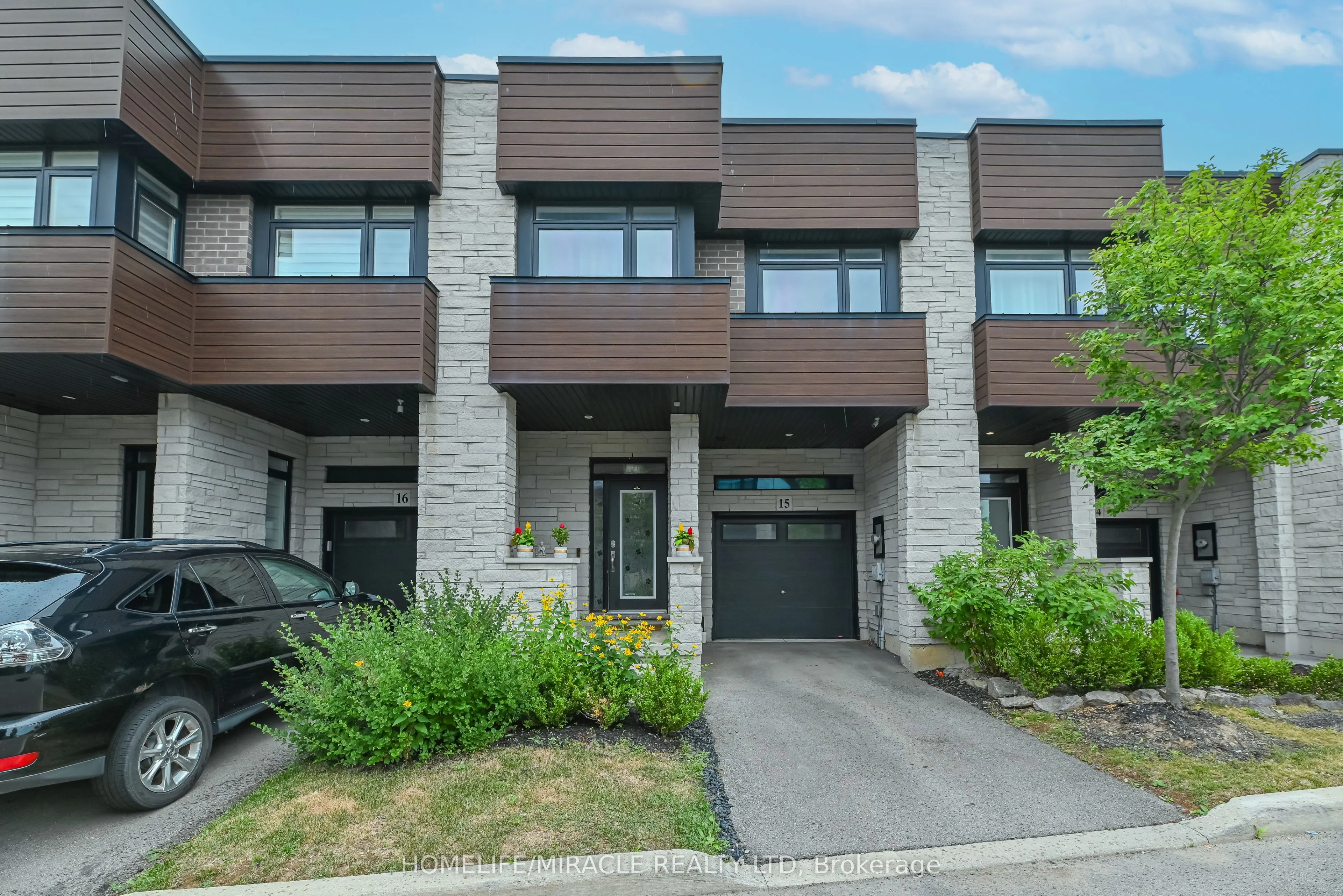 35 Midhurst Heights, #15