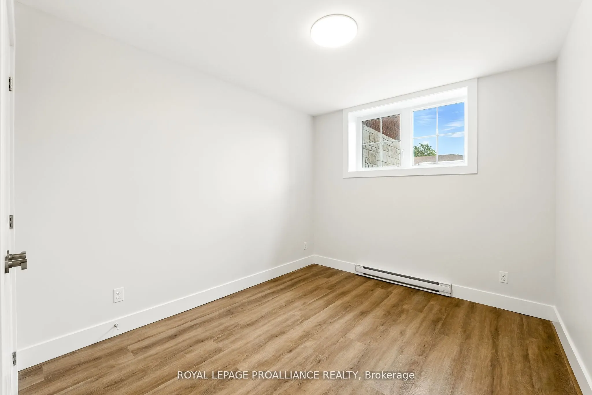 15 Arthur Street, #106