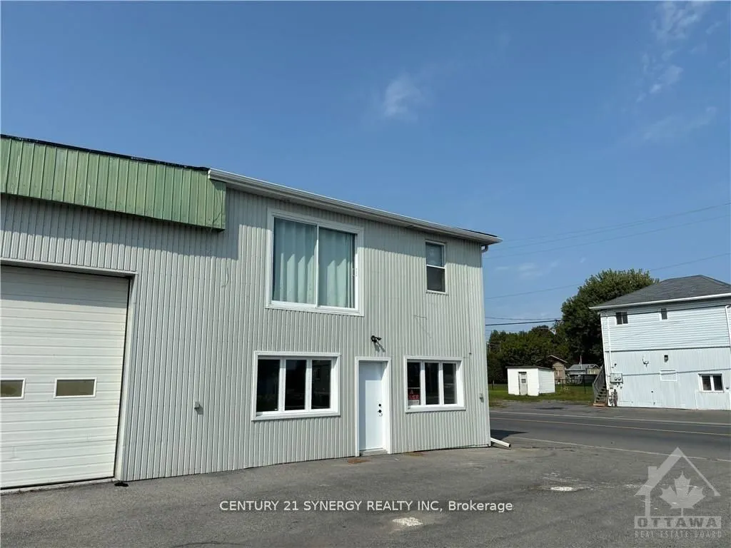 139 KENYON Street W