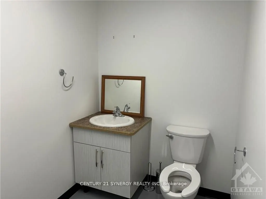 139 KENYON Street W