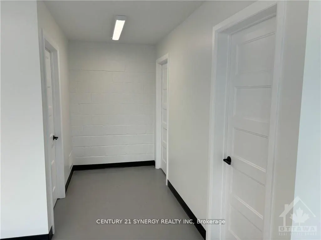 139 KENYON Street W