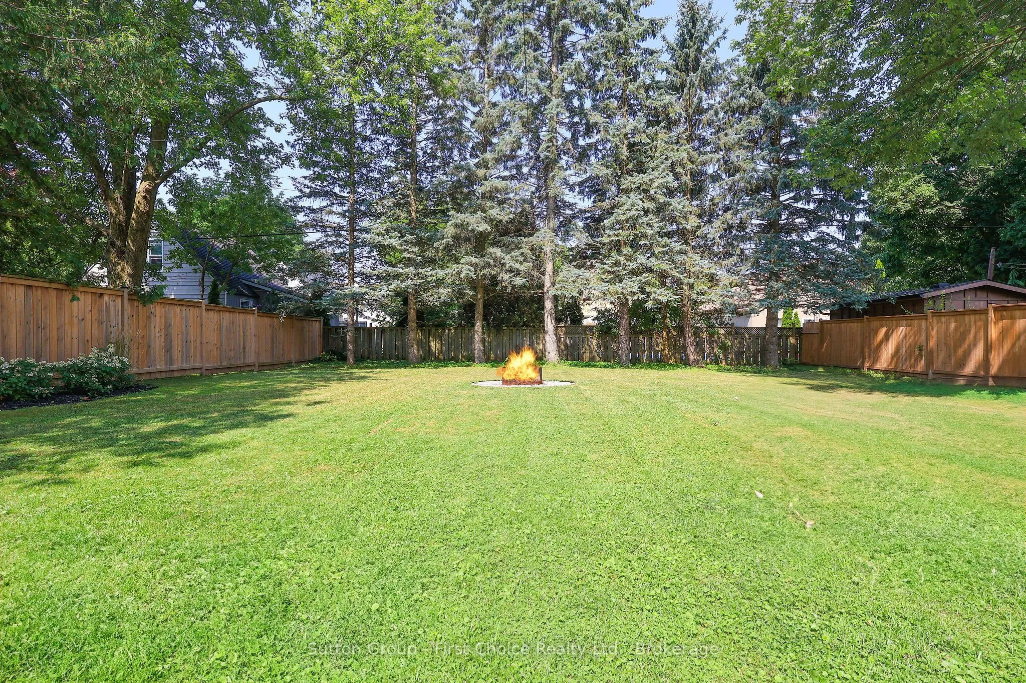 64 Dufferin Street