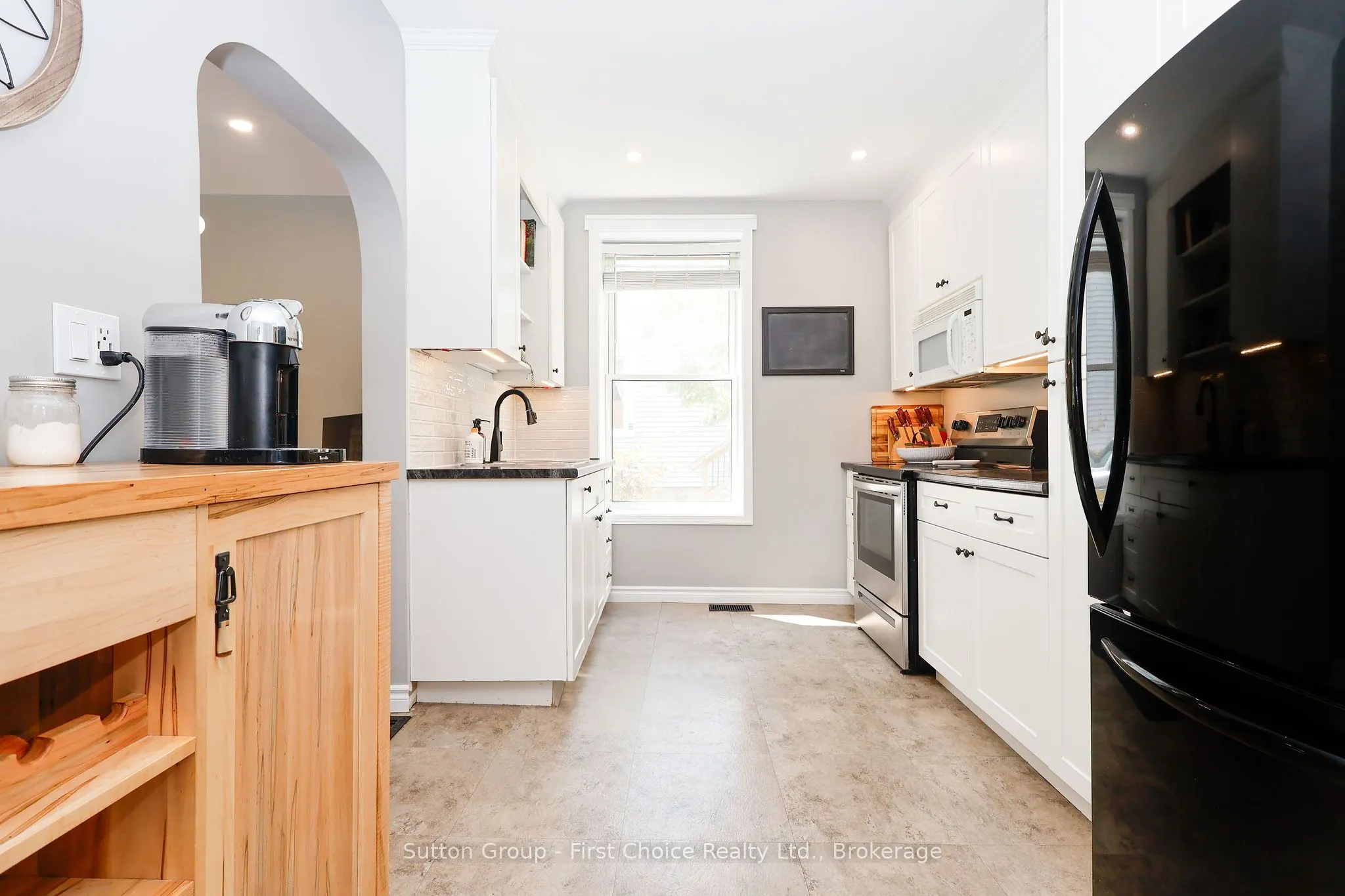 64 Dufferin Street