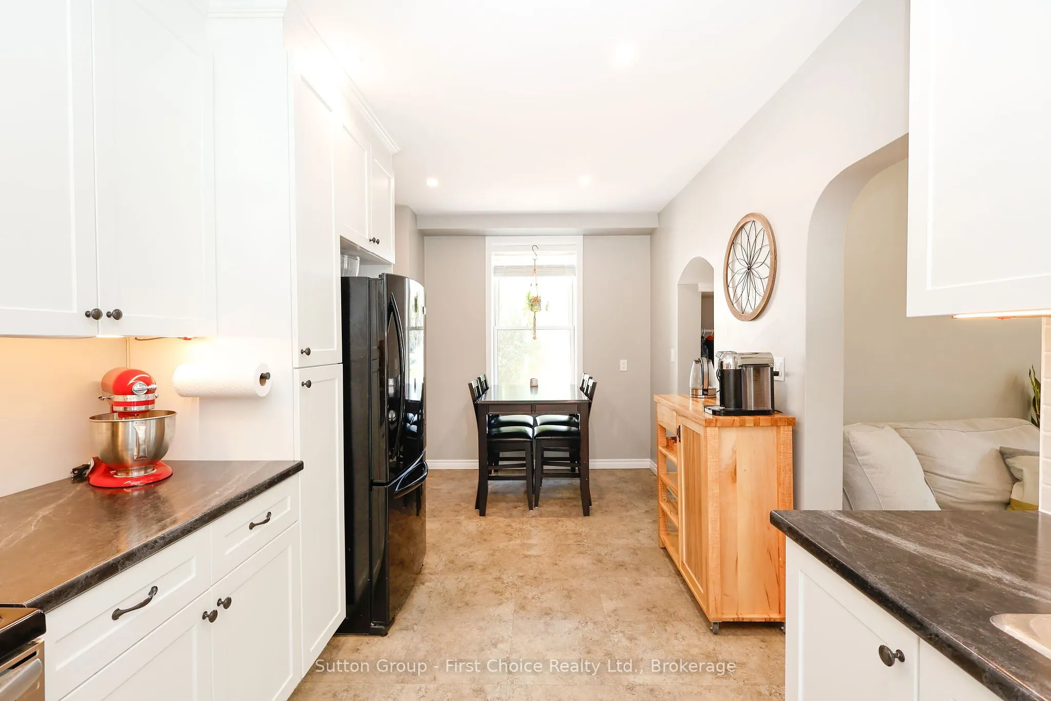 64 Dufferin Street