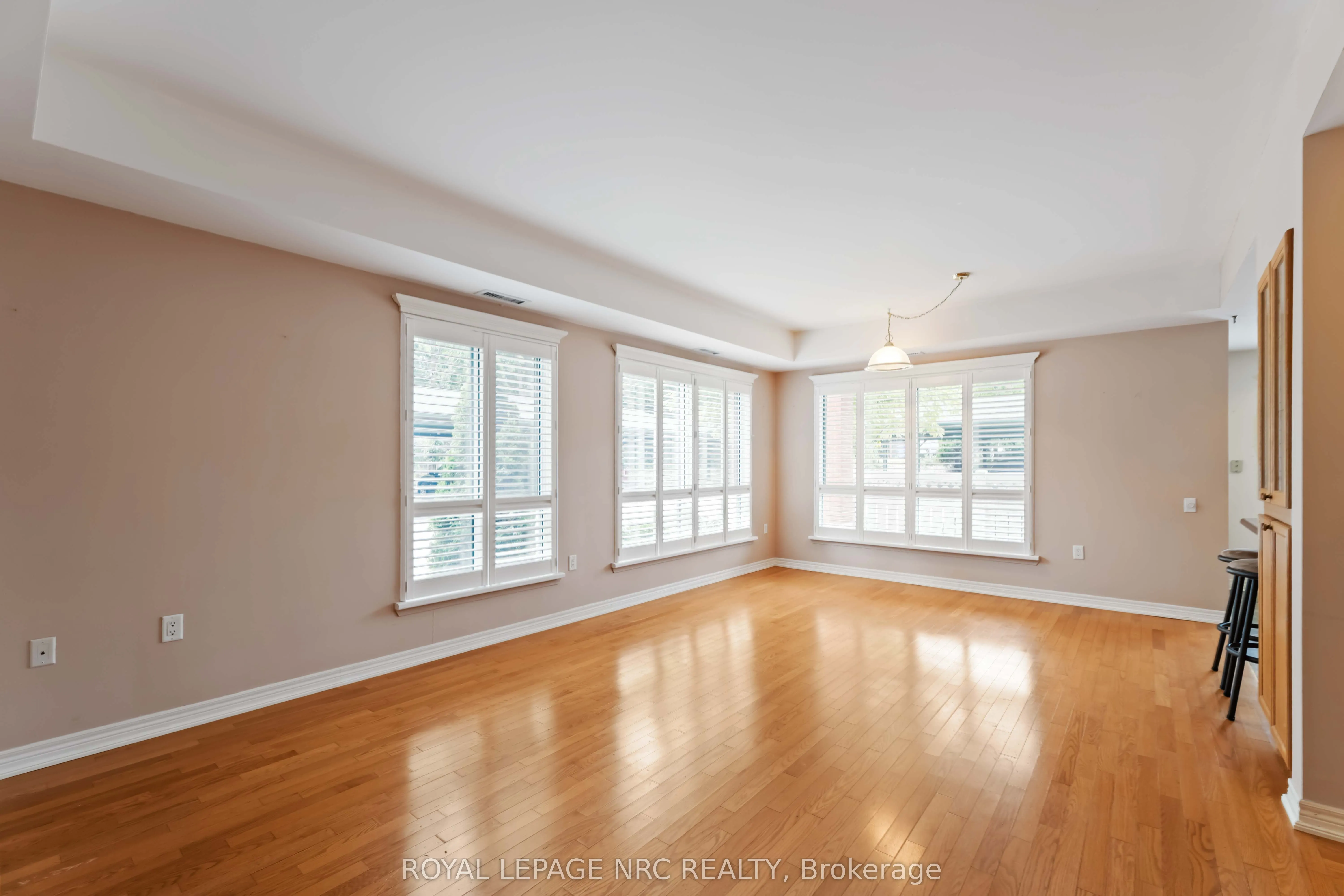 55 Pelham Town Square, #101