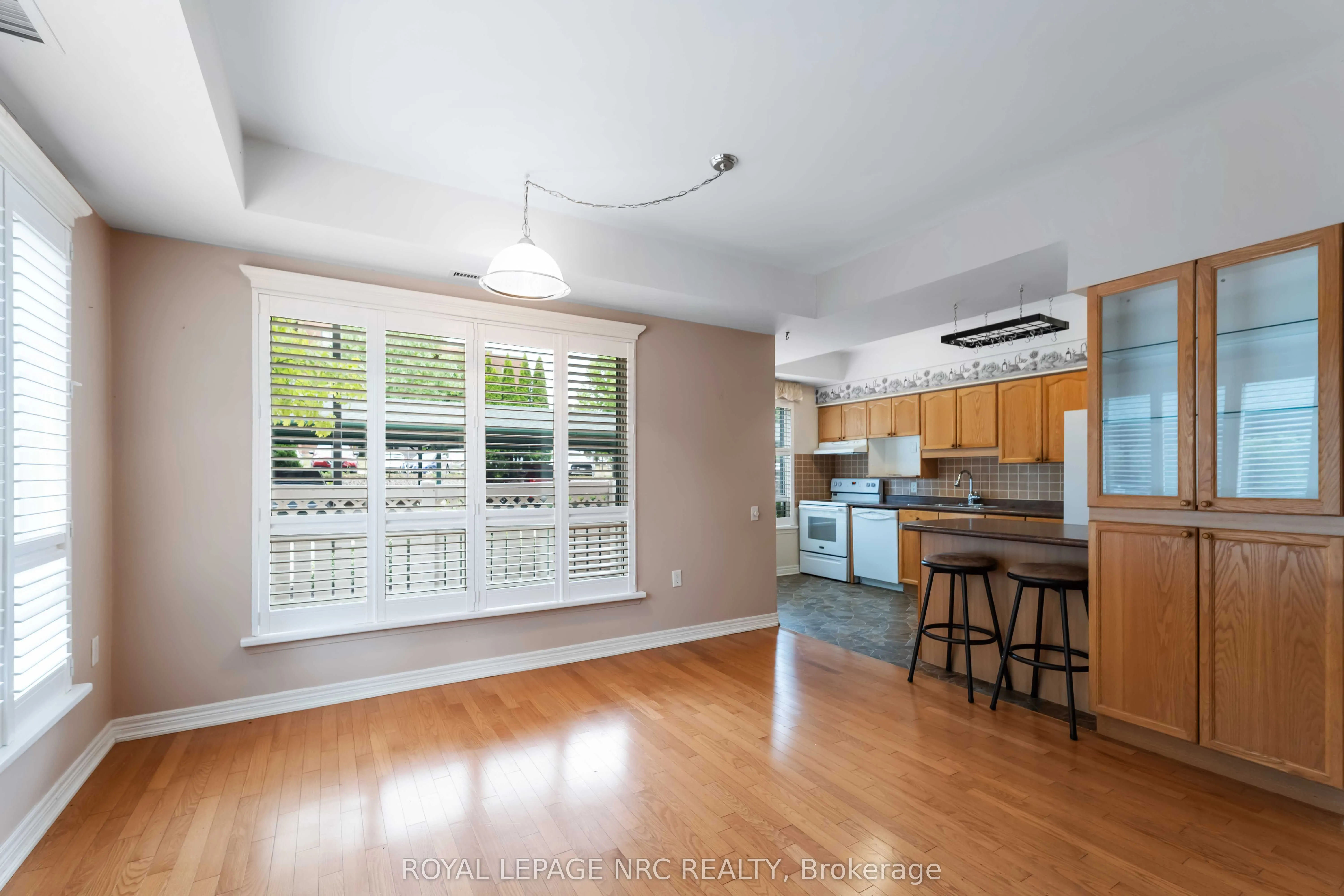 55 Pelham Town Square, #101