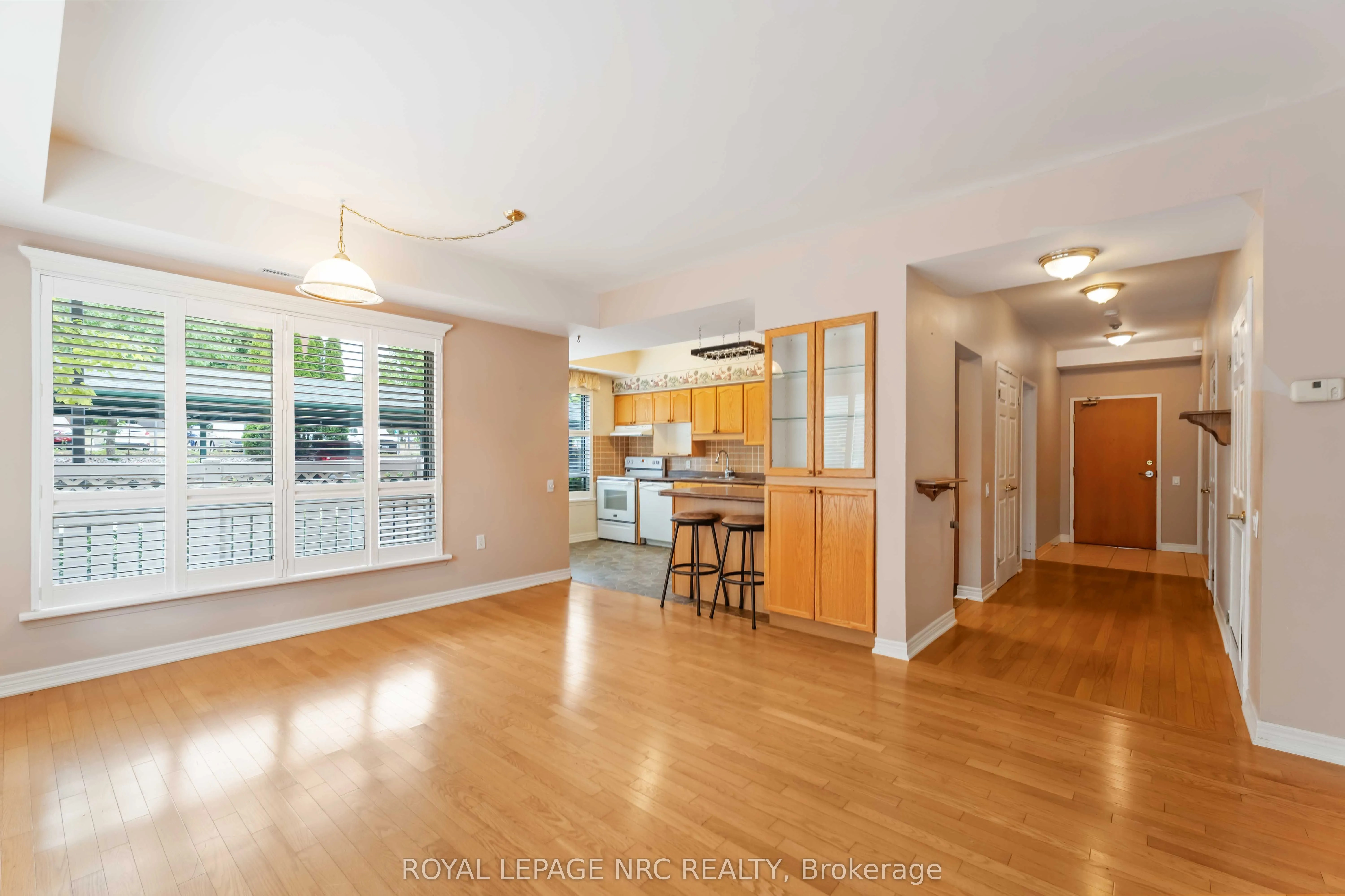 55 Pelham Town Square, #101