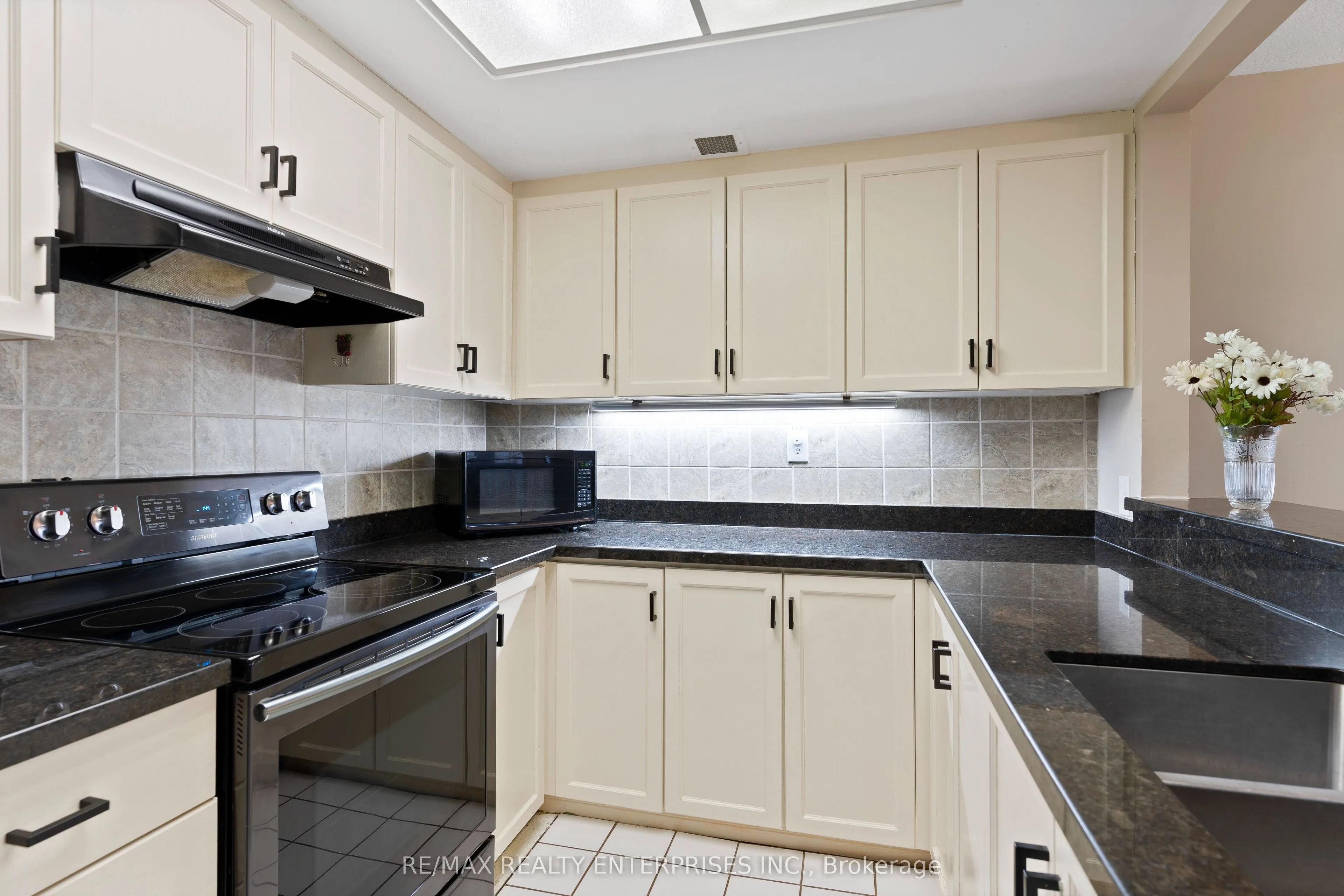 811 Grandview Hilltop Drive, #8