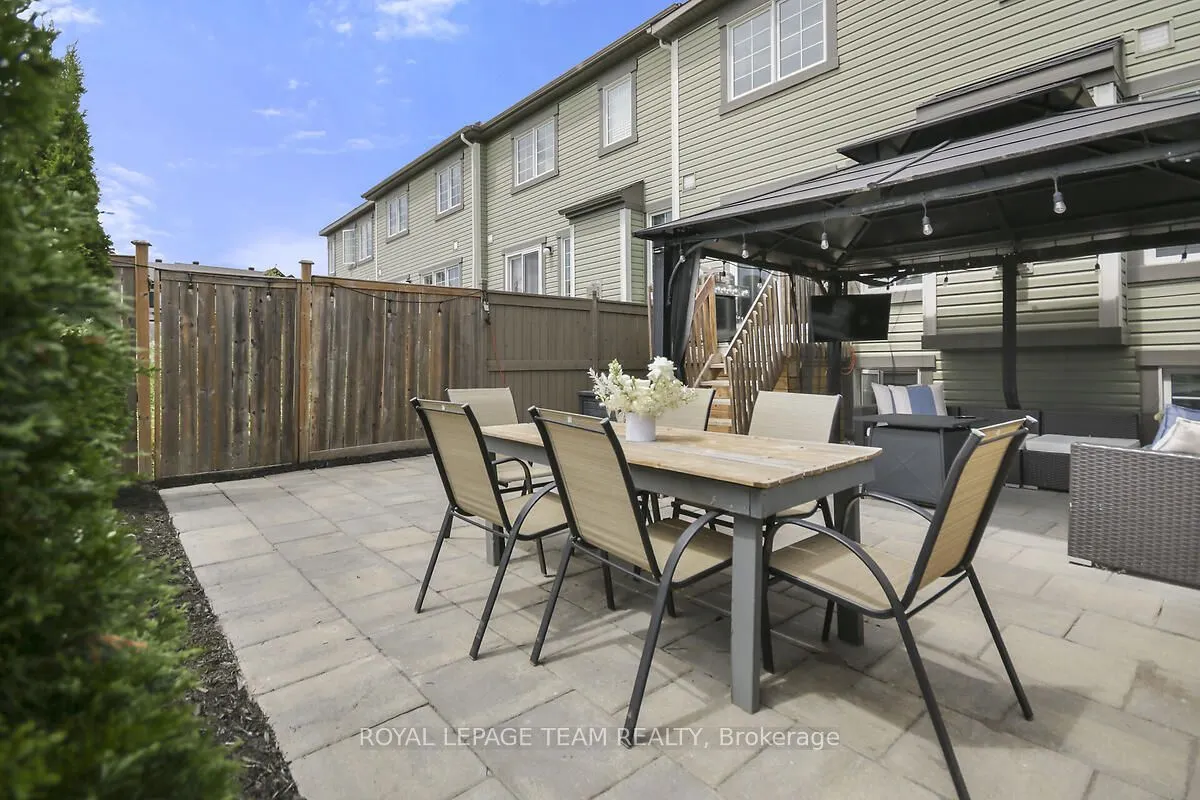340 Astelia Crescent
