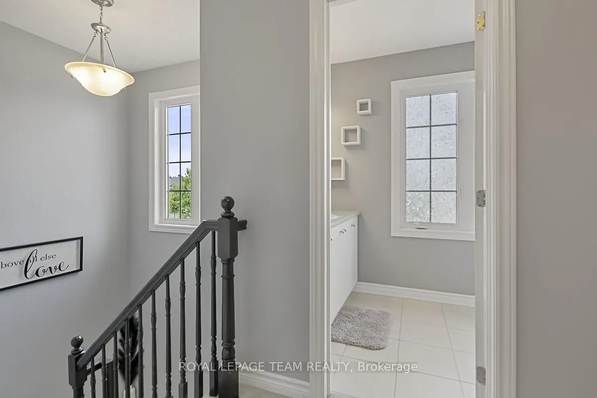 340 Astelia Crescent