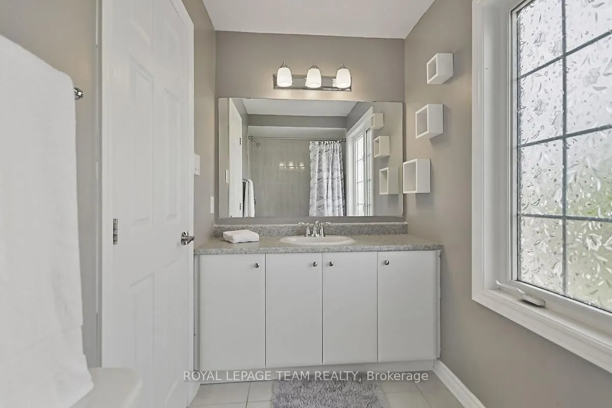 340 Astelia Crescent
