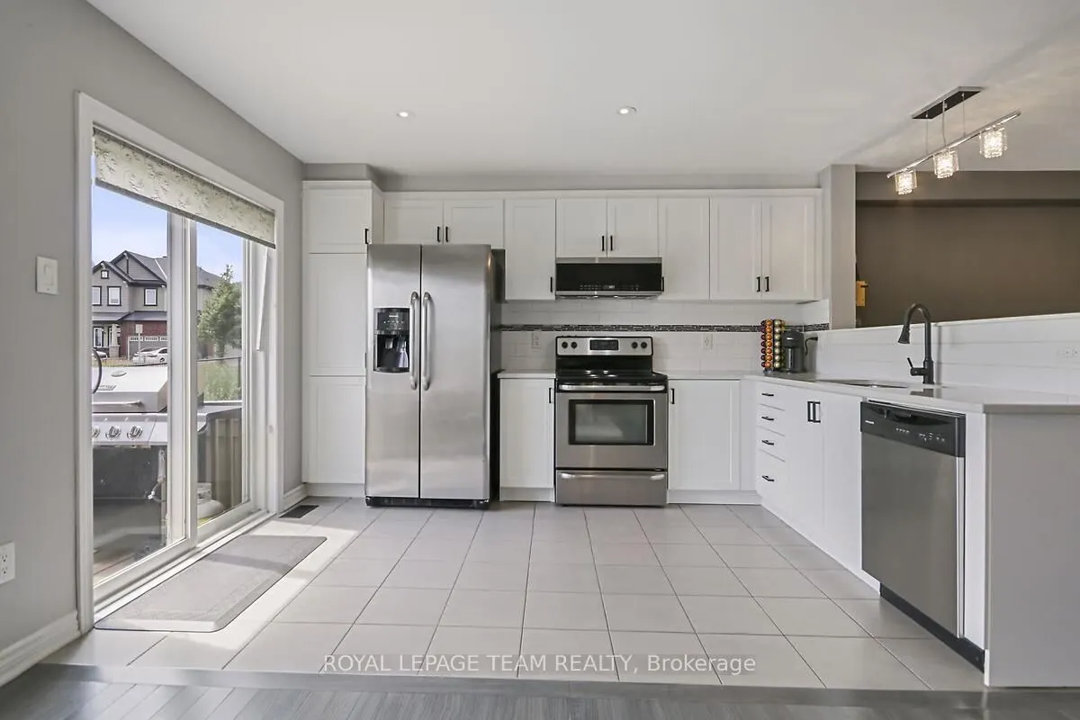 340 Astelia Crescent