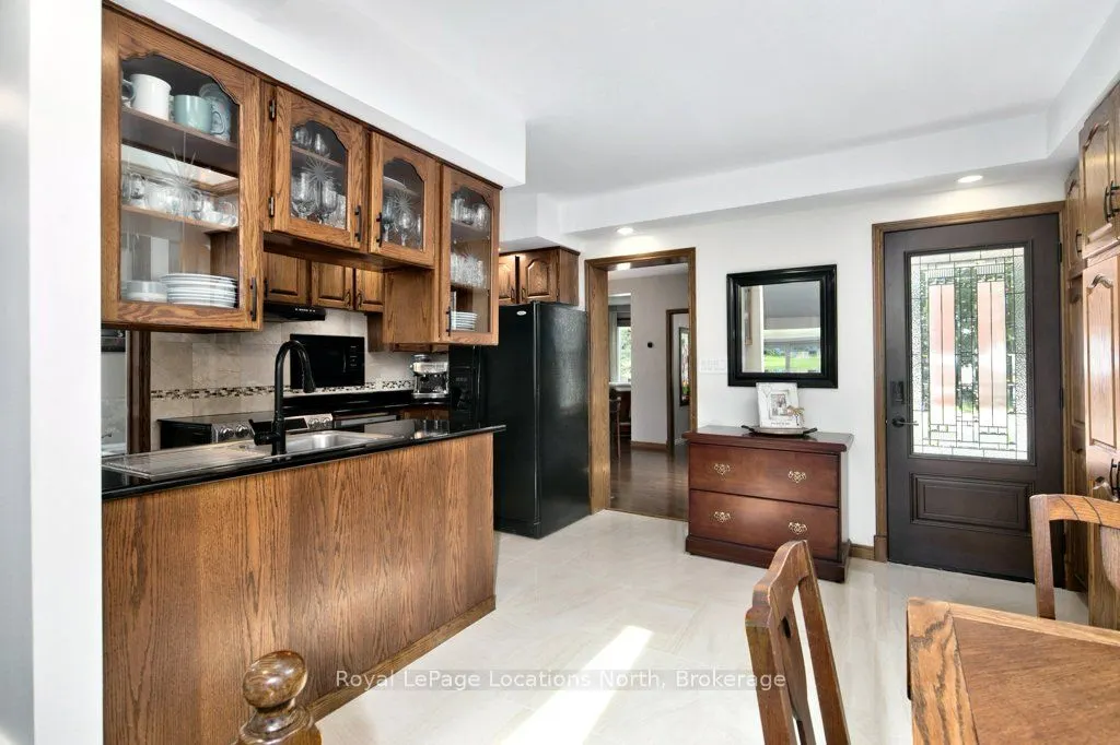 25 Edwin Street W