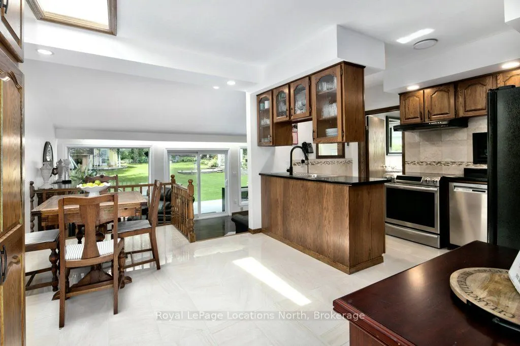 25 Edwin Street W