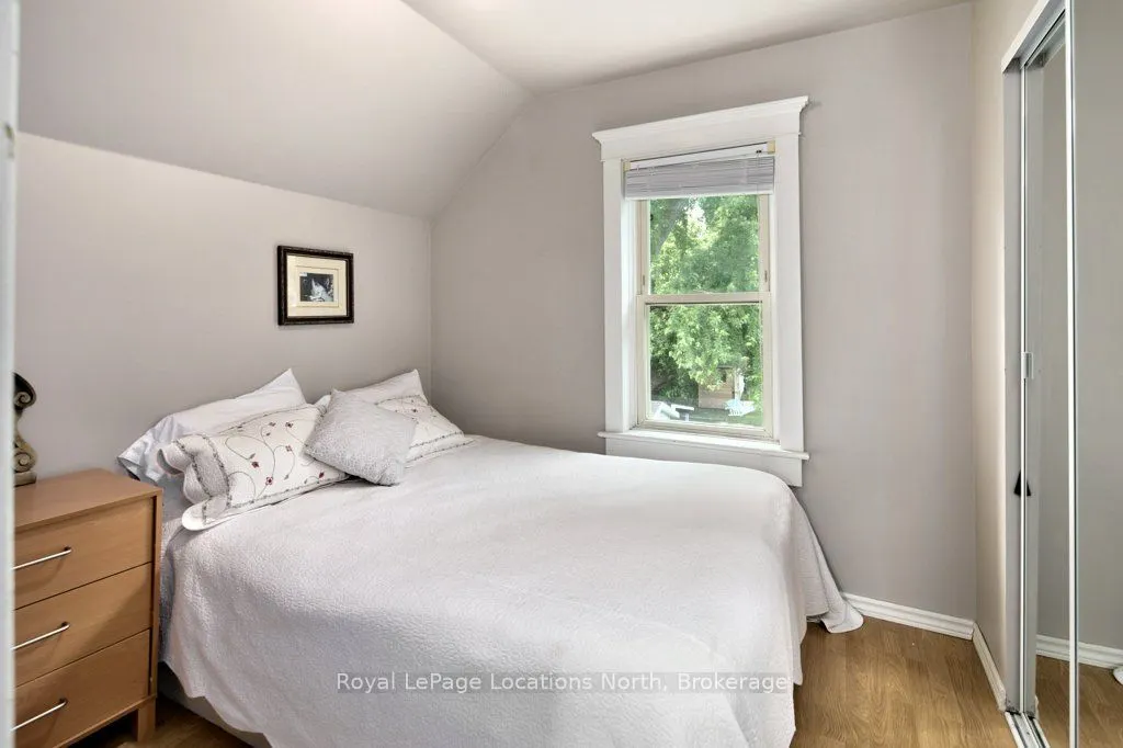 25 Edwin Street W