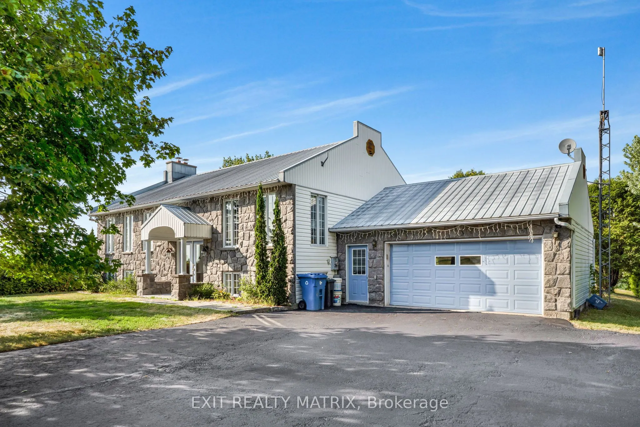 123 Ch Du Domaine Road