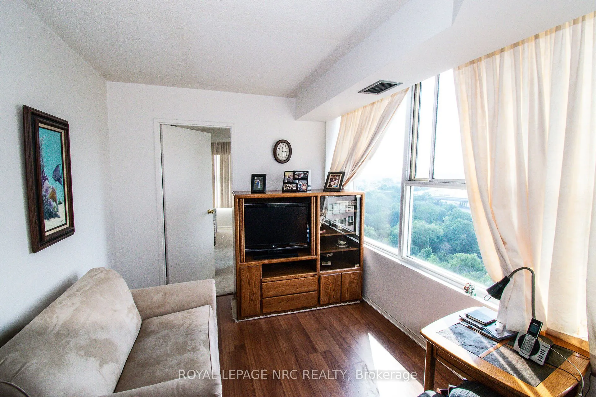 7 Gale Crescent, #904