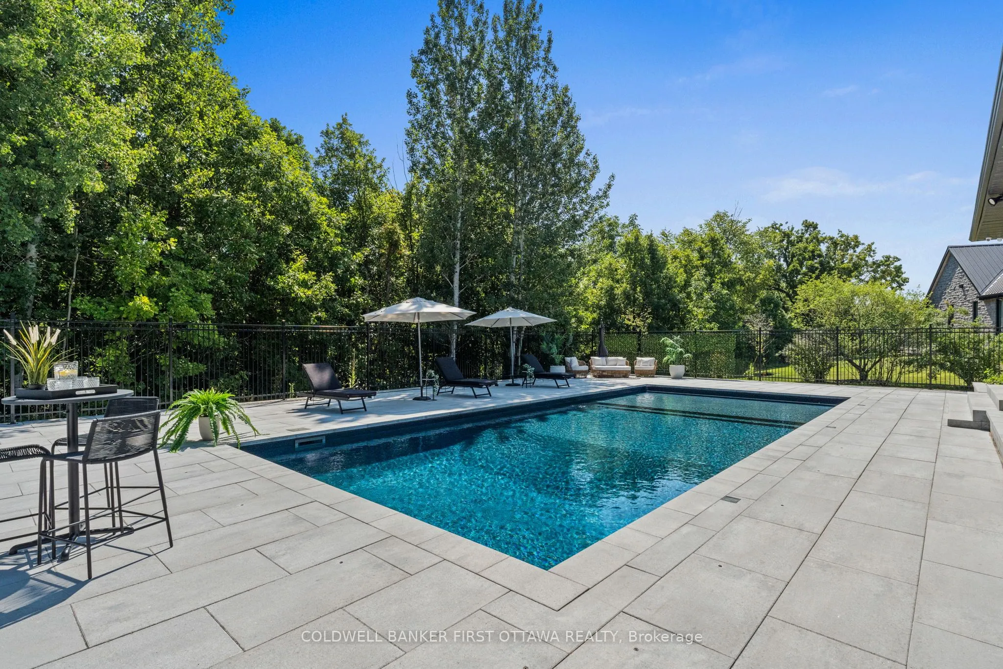 5398 Mansel Crescent