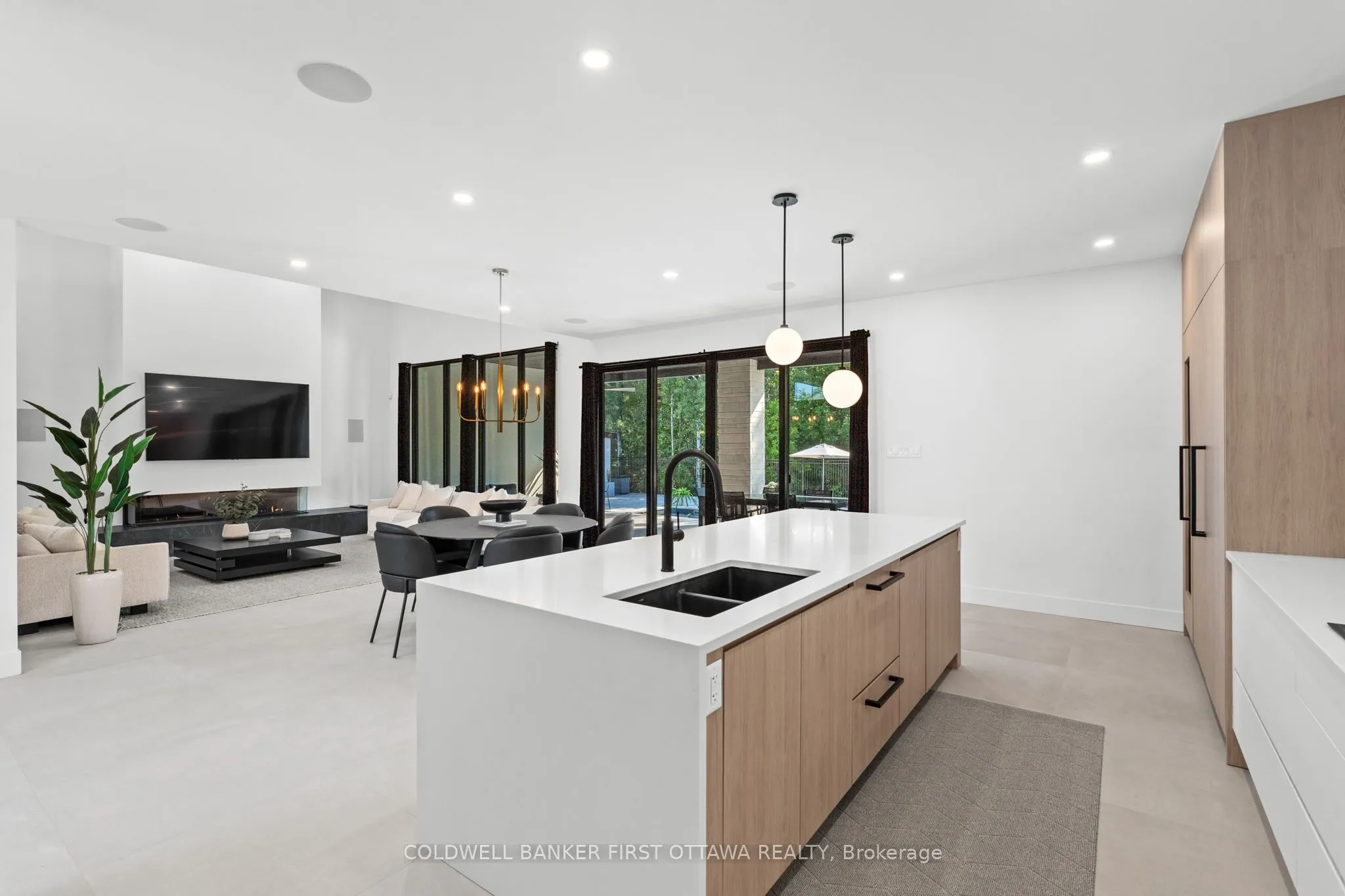 5398 Mansel Crescent