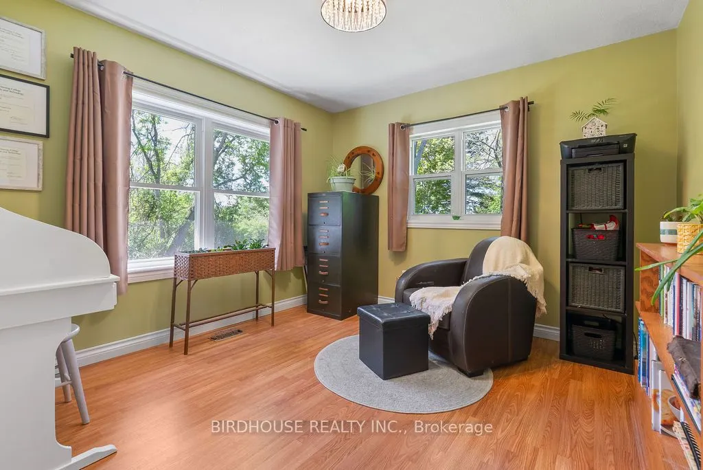 53 Ridgewood Road
