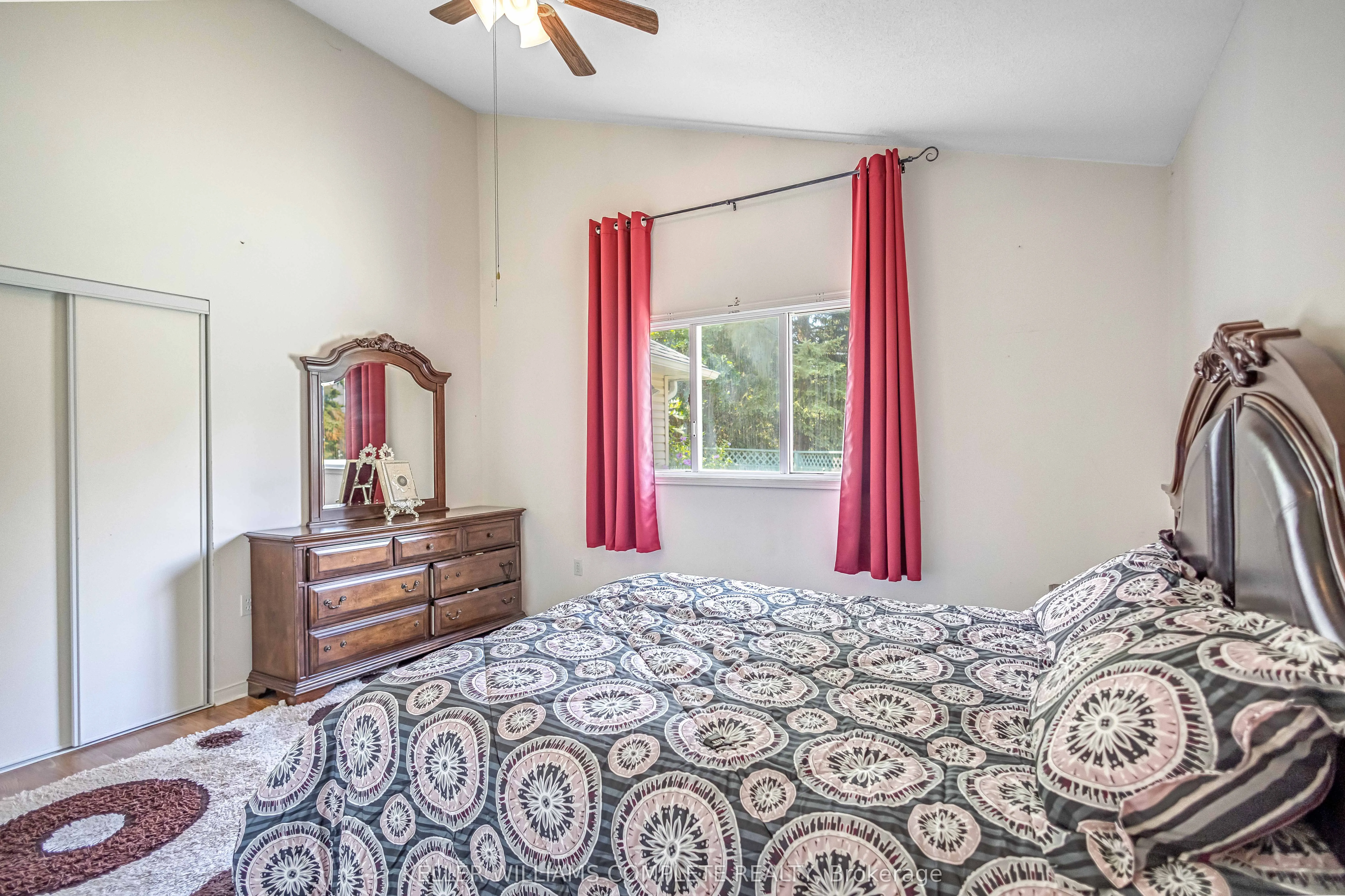 375 SILVERBIRCH Boulevard, #33