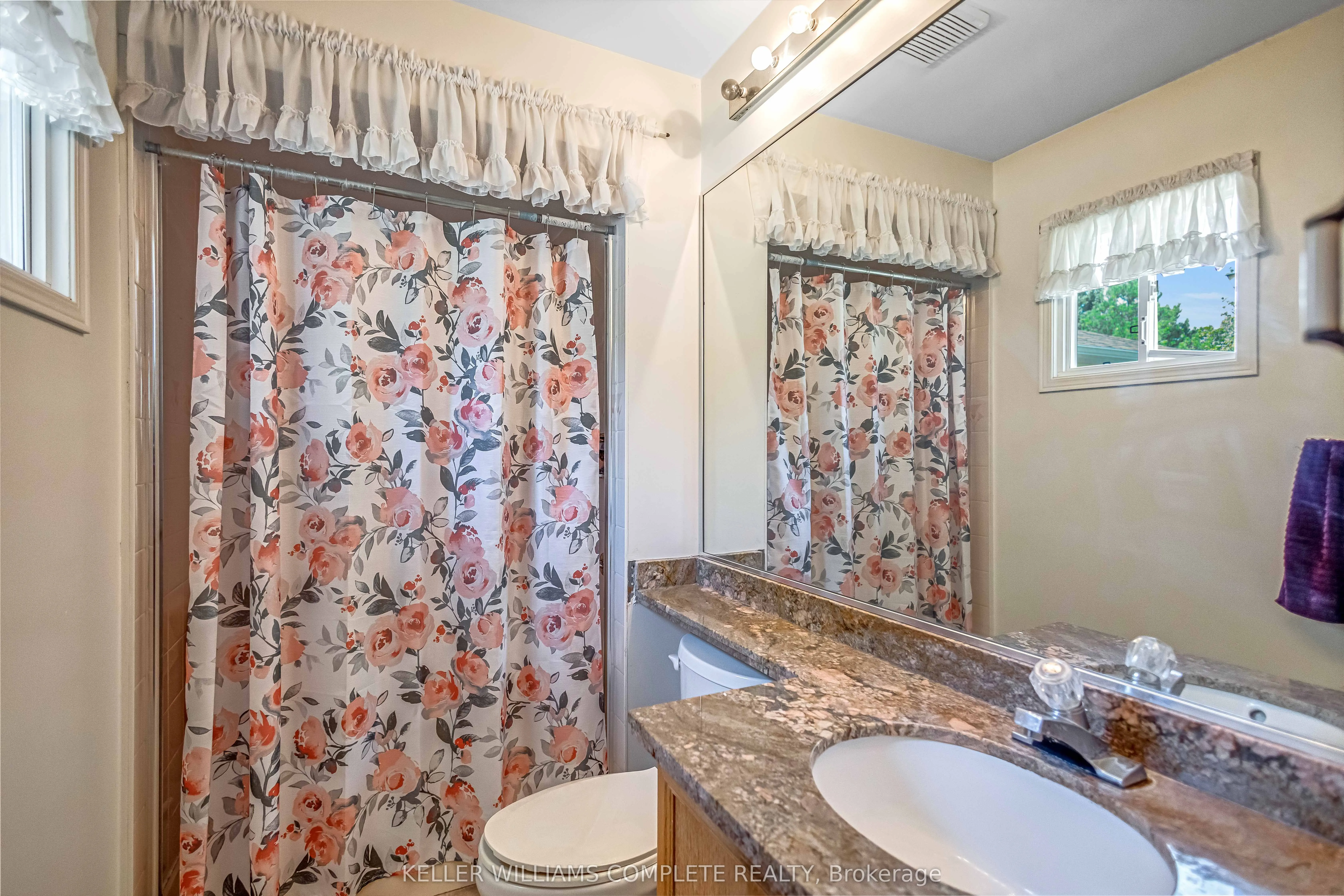 375 SILVERBIRCH Boulevard, #33