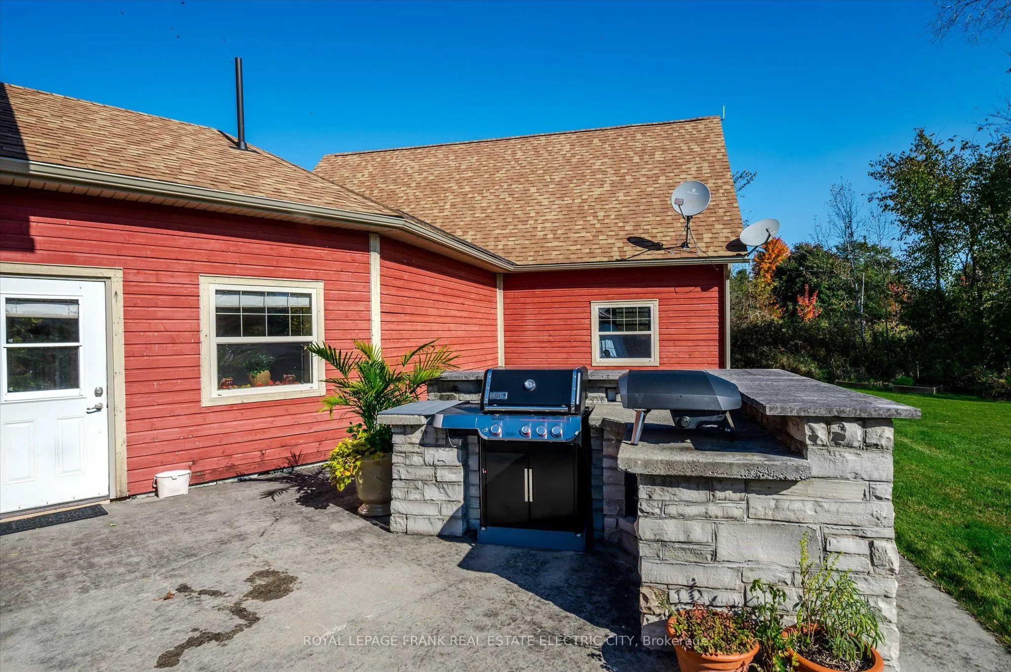 369 Douglas Road