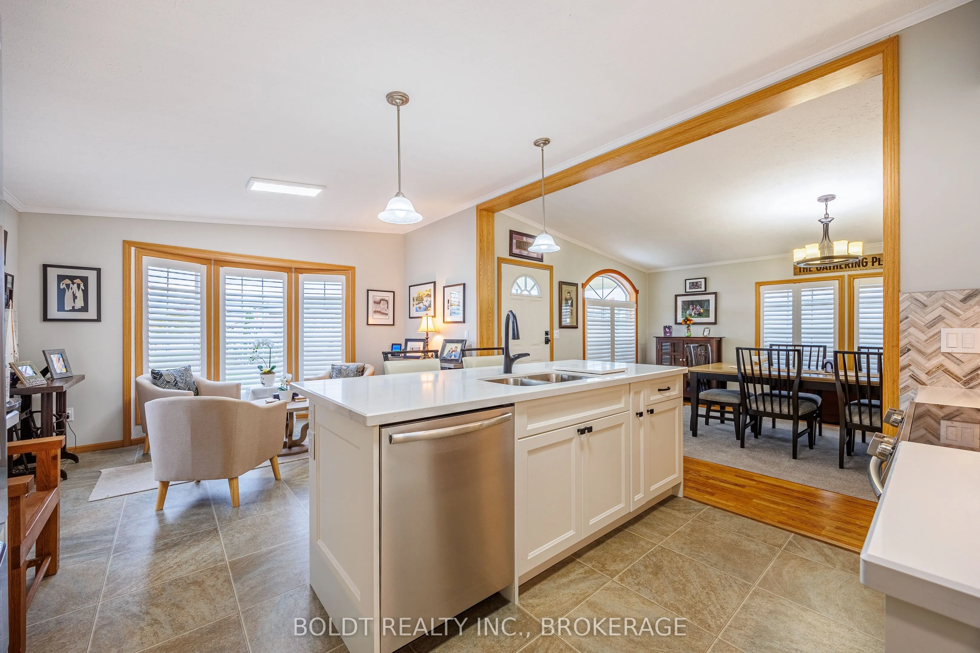3033 Townline Road, #101