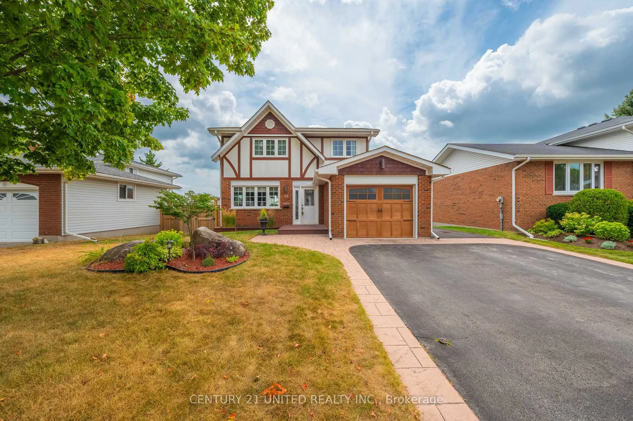 7 Bayleaf Court