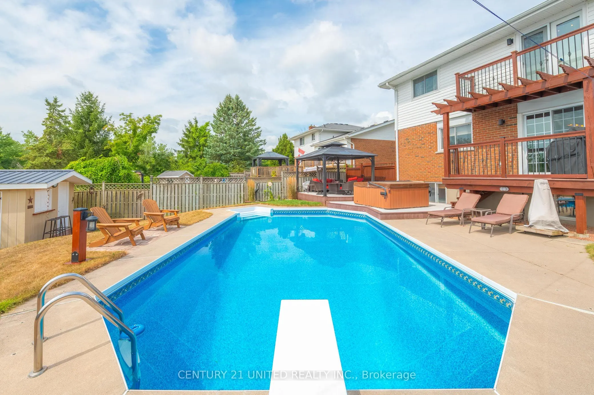 7 Bayleaf Court
