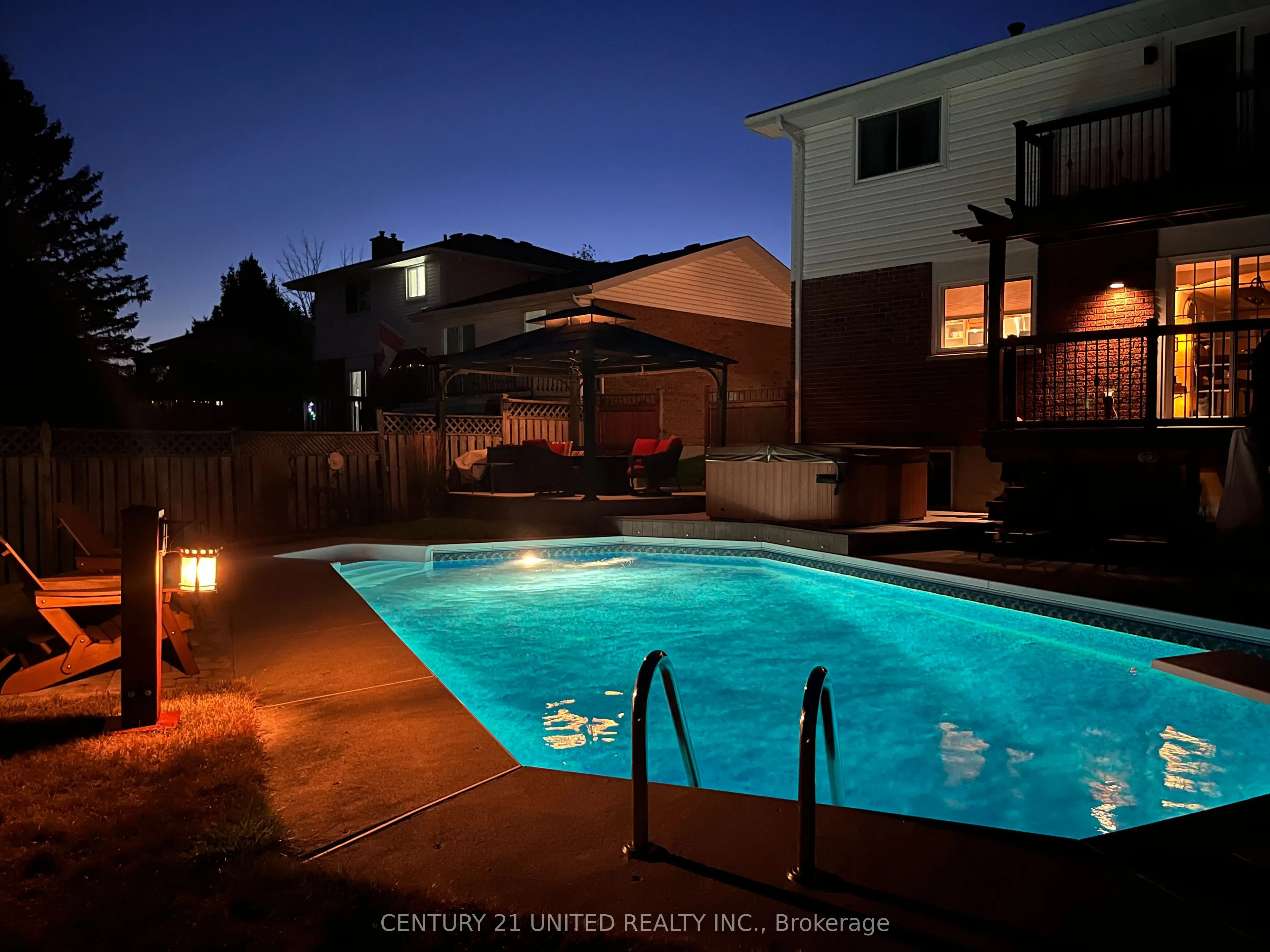 7 Bayleaf Court