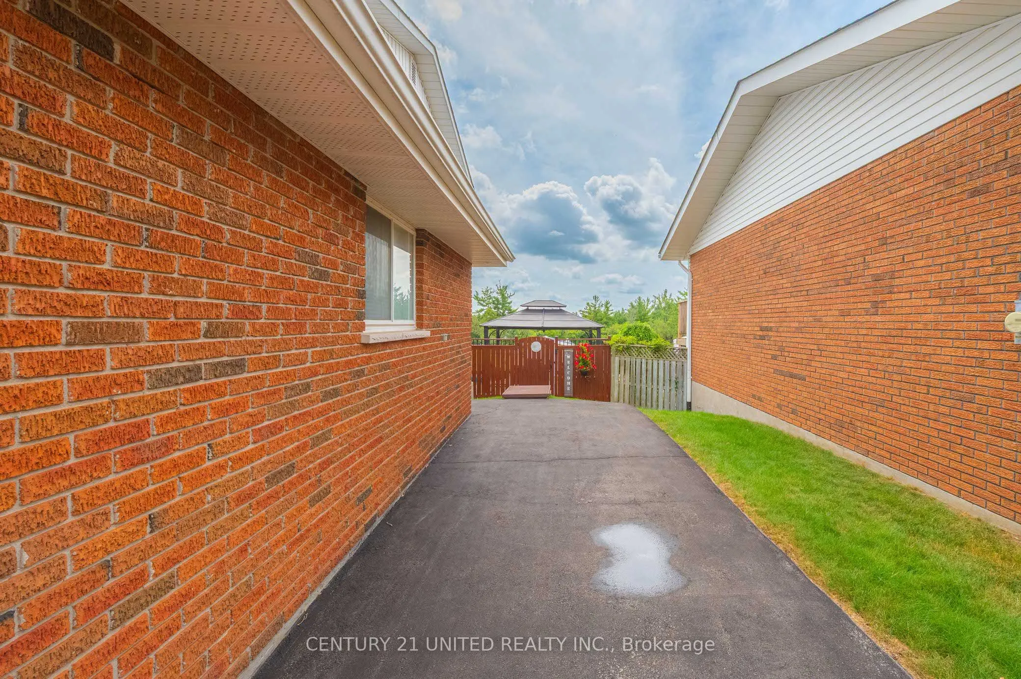7 Bayleaf Court